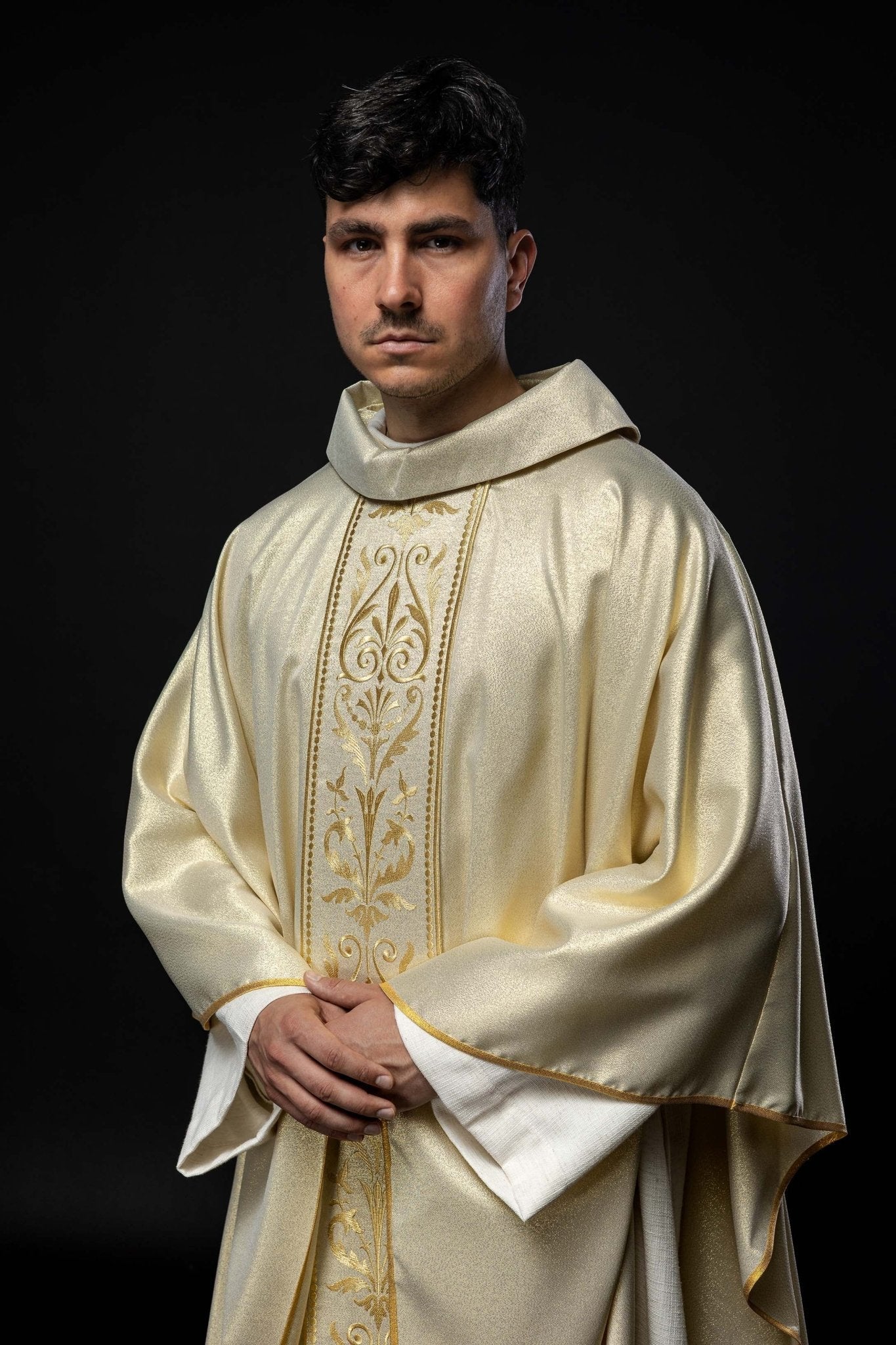 Liturgical chasuble with a decorated gold embroidered belt - Image 9