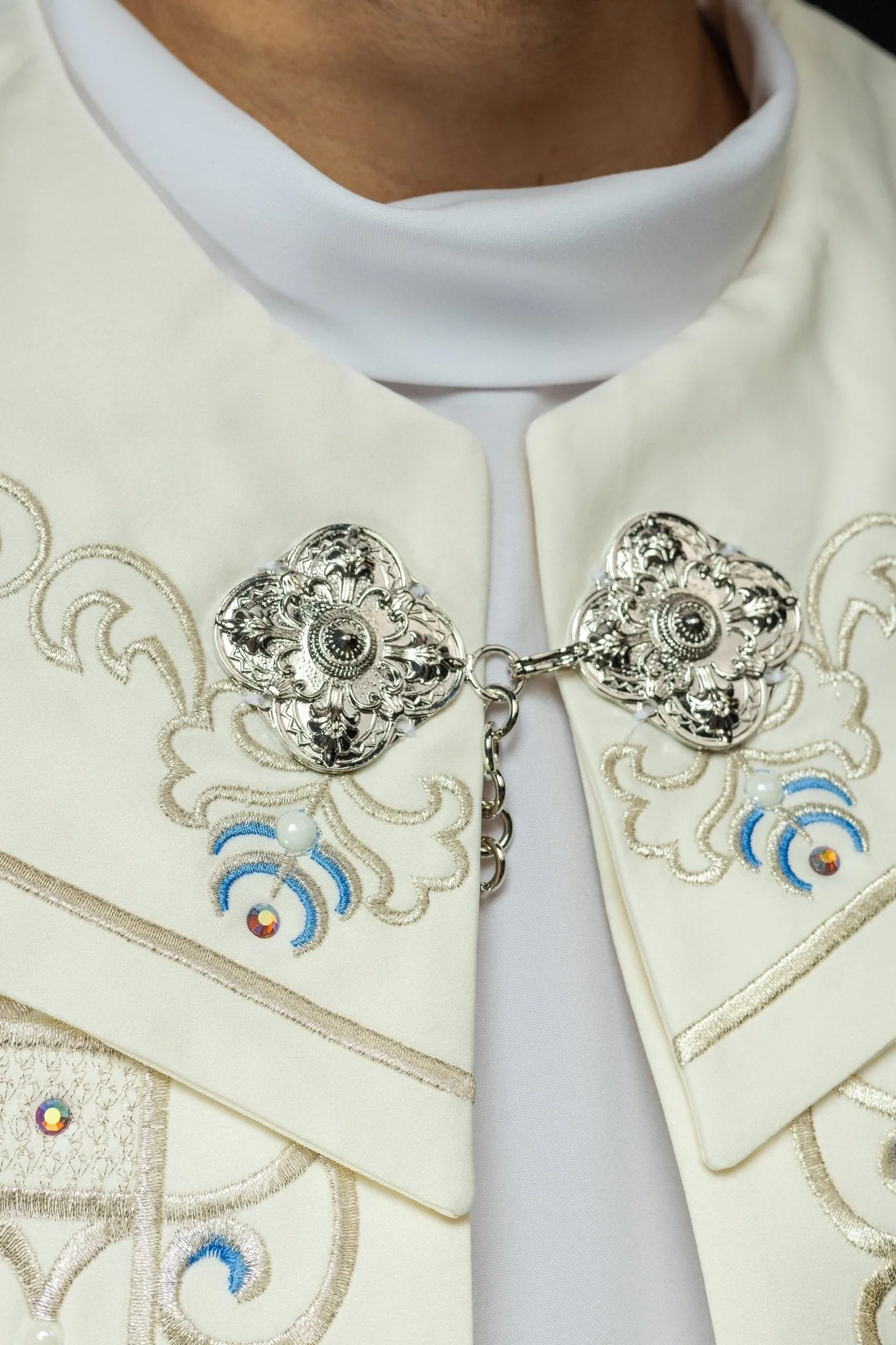 Liturgical Veil Embroidered with Mary Motif Ecru - Image 5