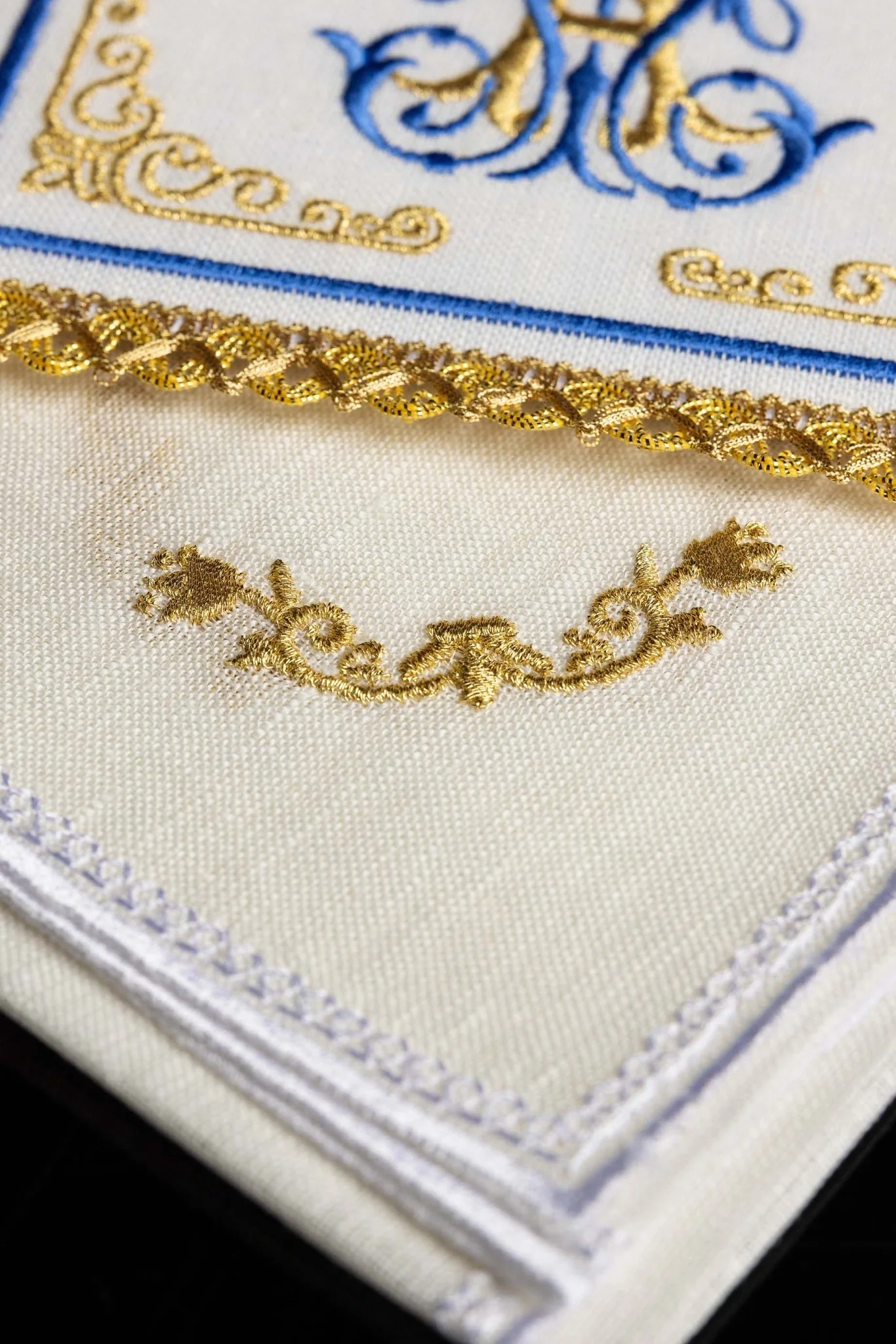 Marian altar linens set - Image 3