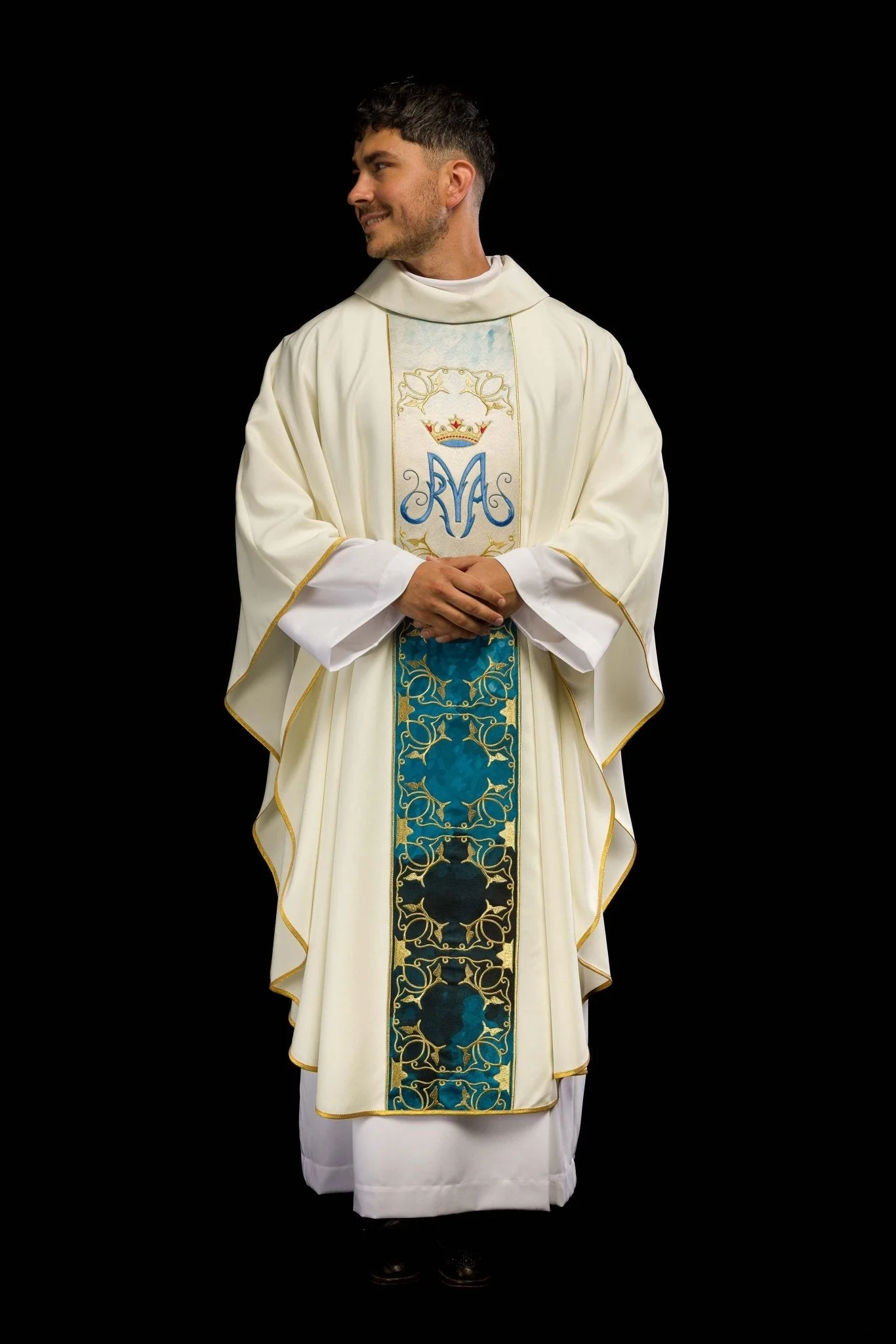 Marian liturgical chasuble with an embroidered and sublimated belt in ecru - Image 8