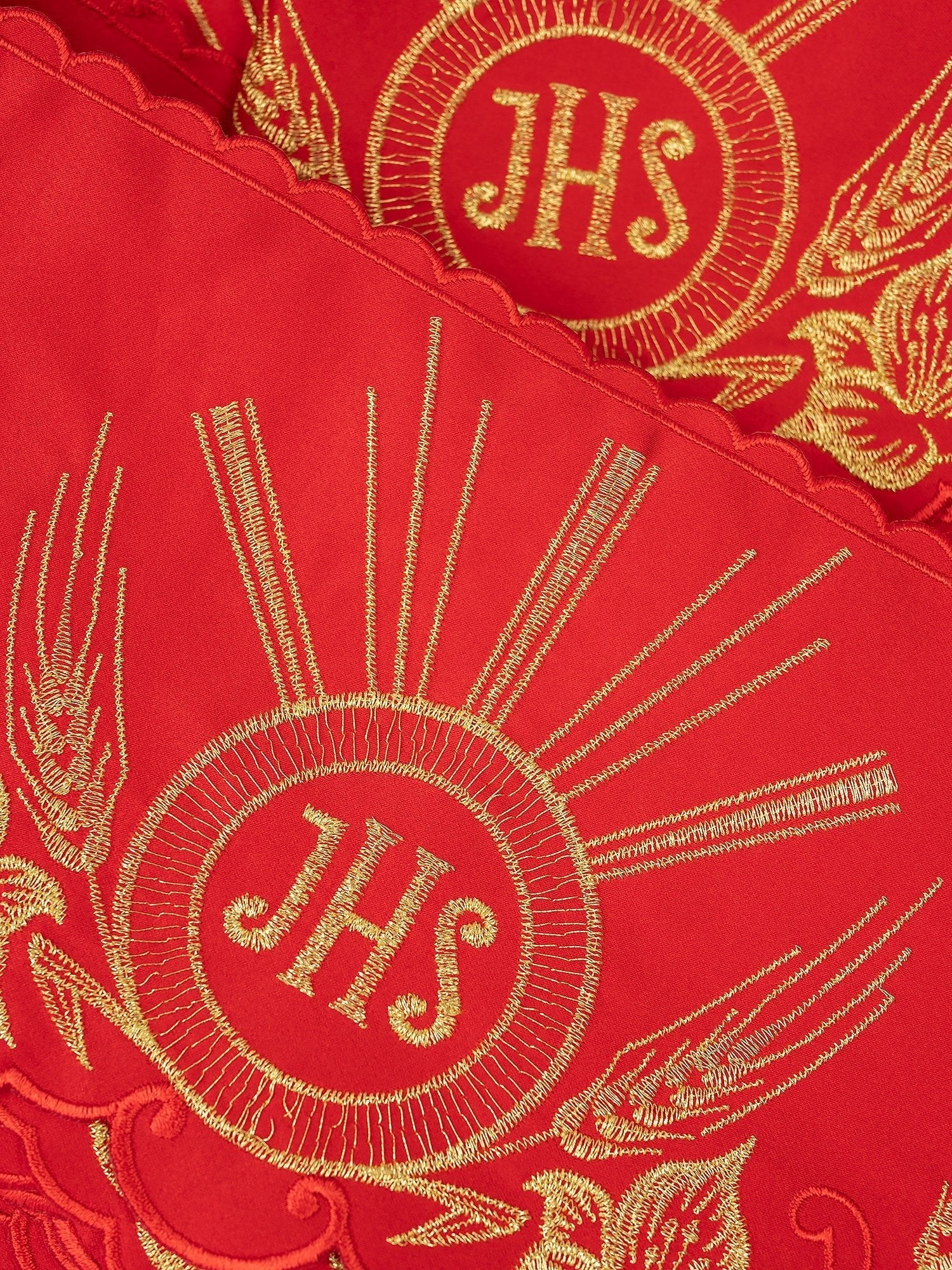 Metric with front embroidery IHS Red - Image 2