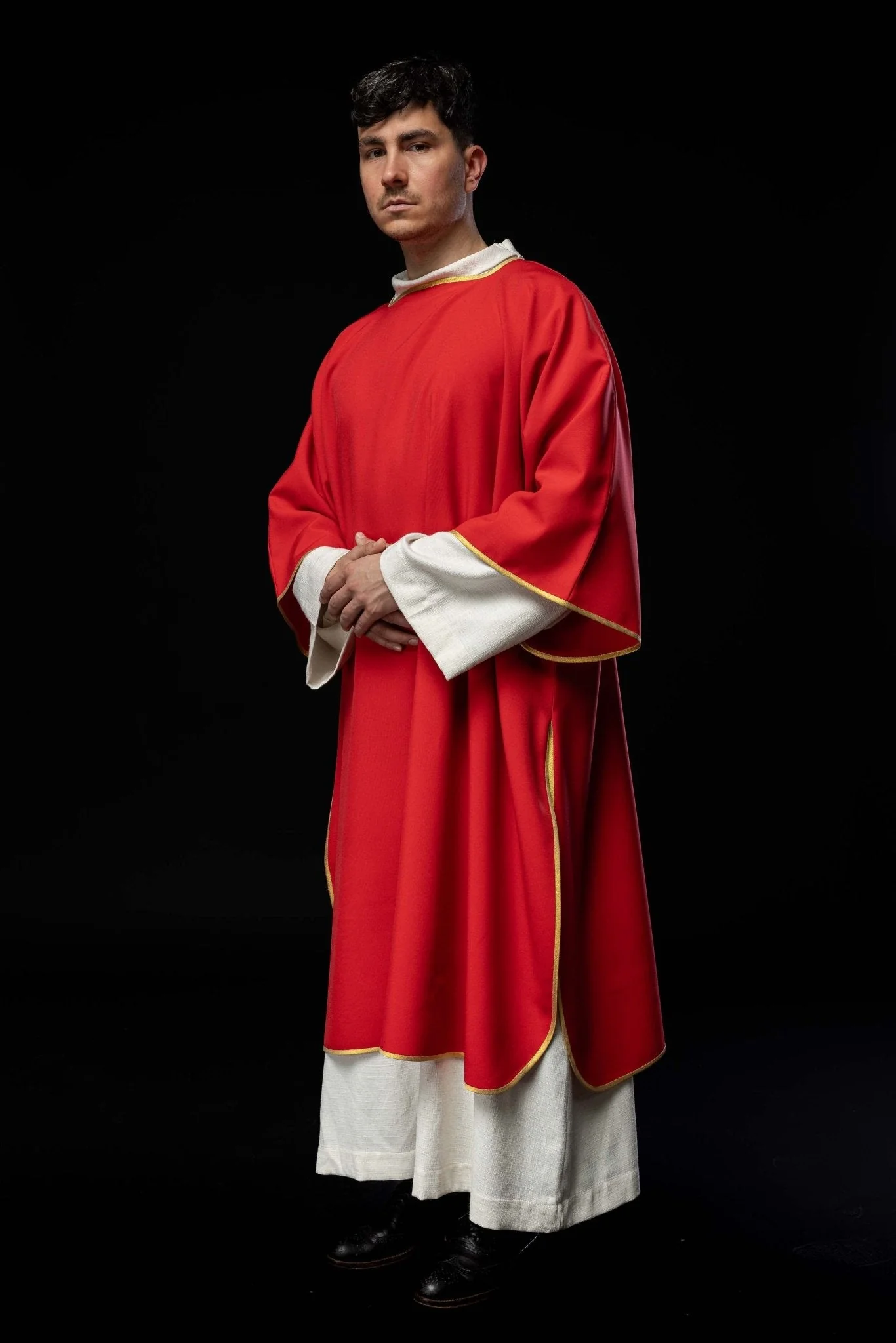 Plain dalmatic in red with gold trim - Image 7