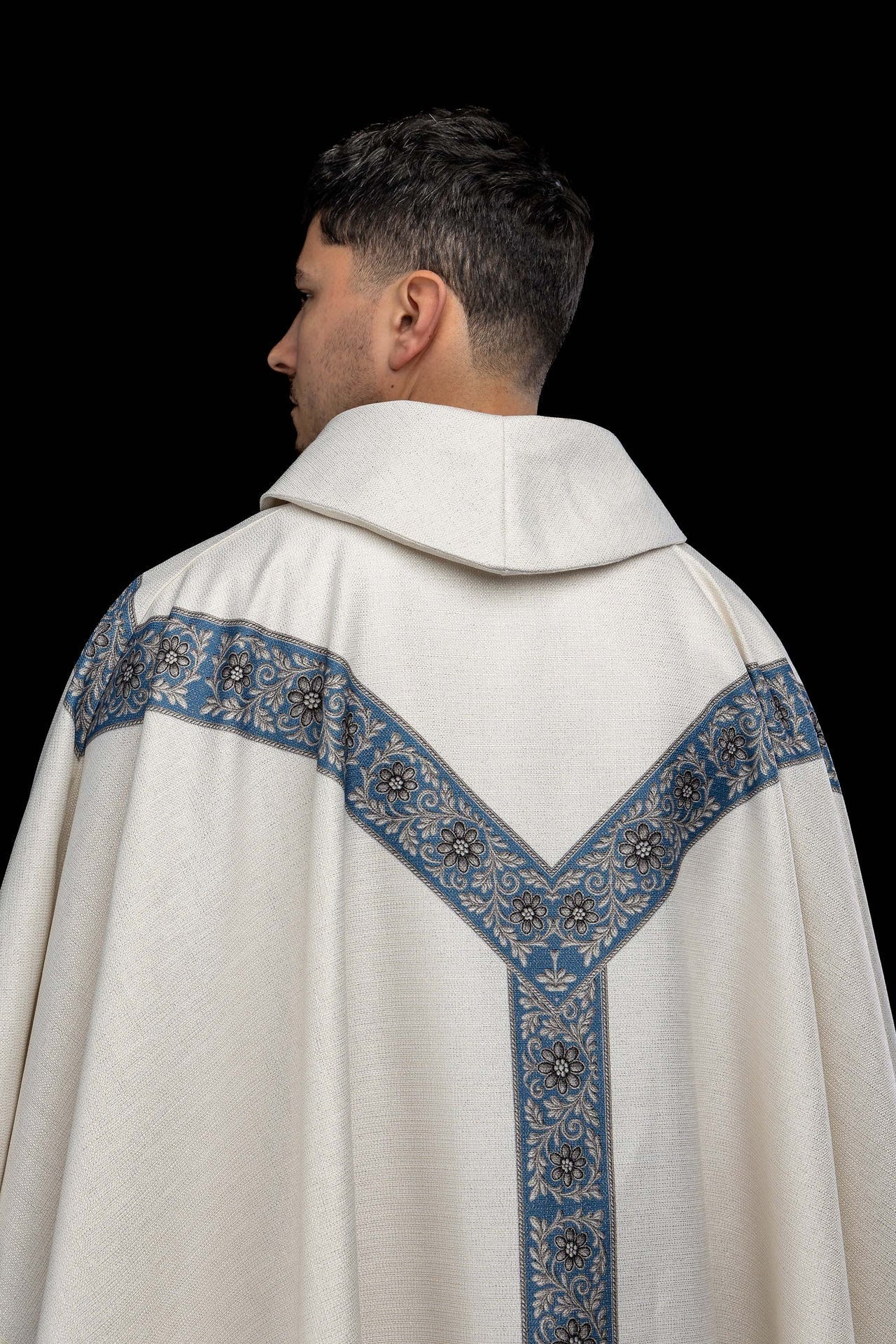 Printed chasuble with the image of the Immaculate Conception - Image 8