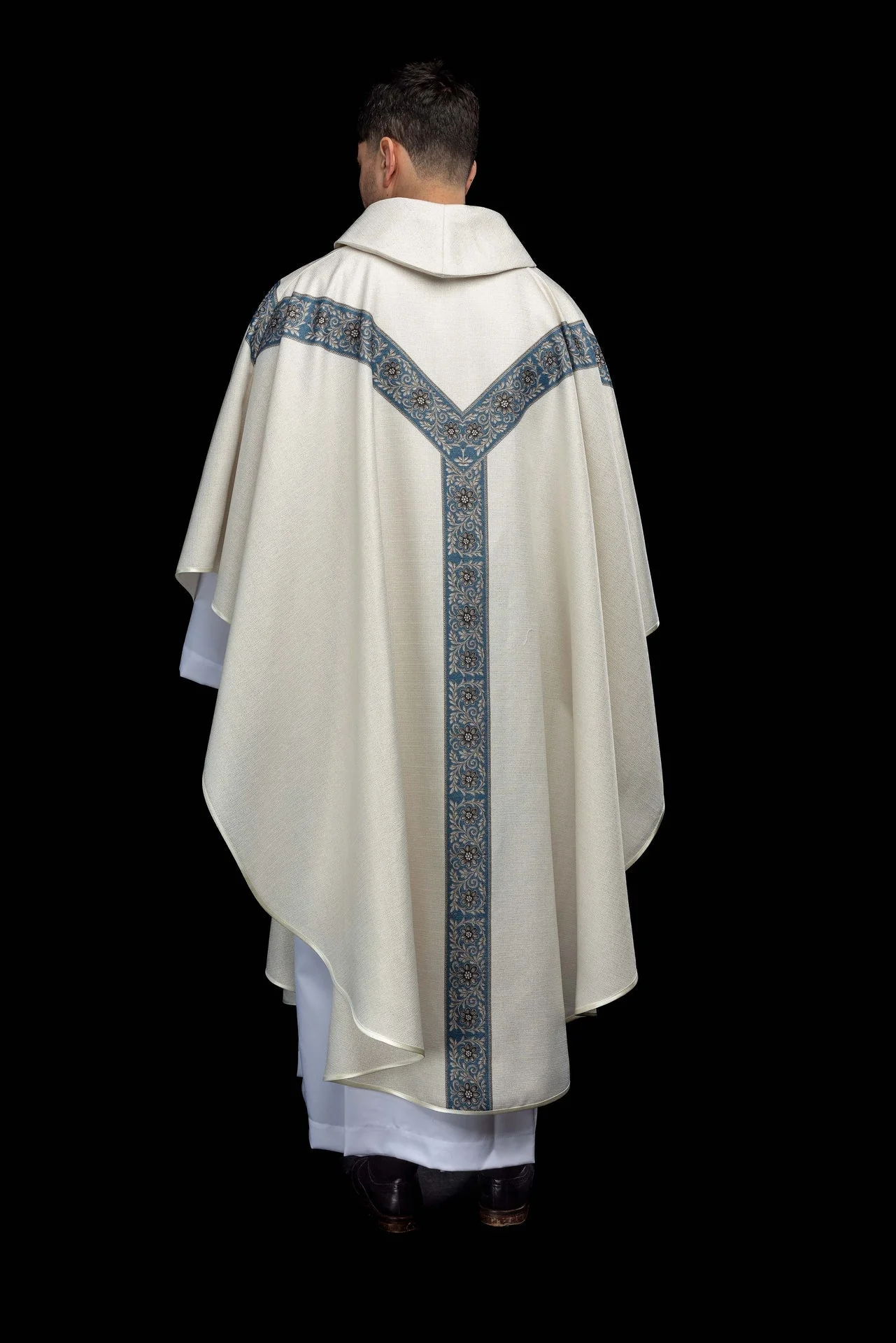 Printed chasuble with the image of the Immaculate Conception - Image 9
