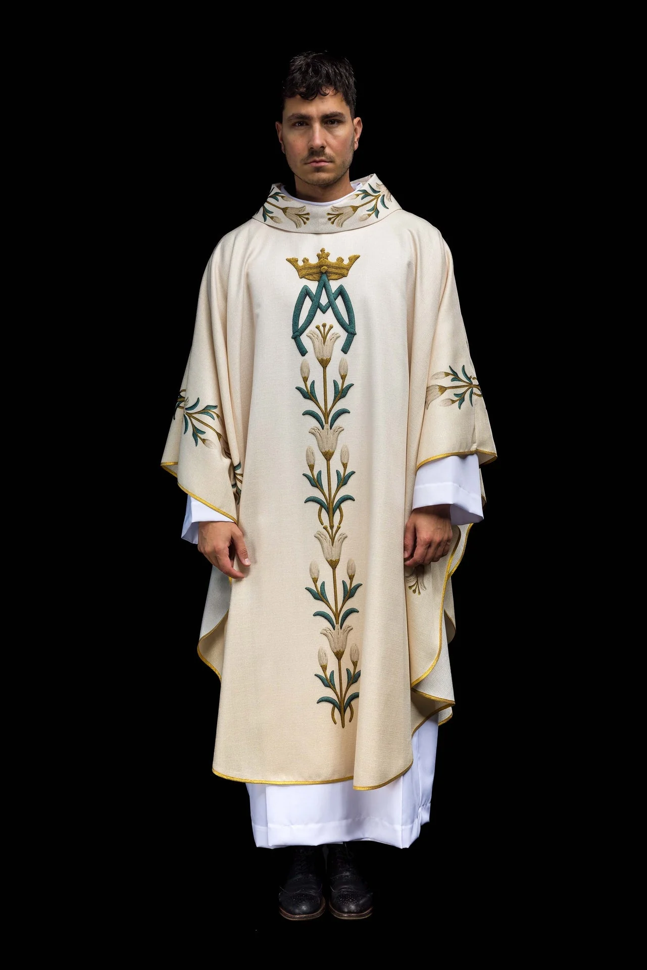 Printed Marian Chasuble with Lily Pattern and Monogram Ecru - Image 9