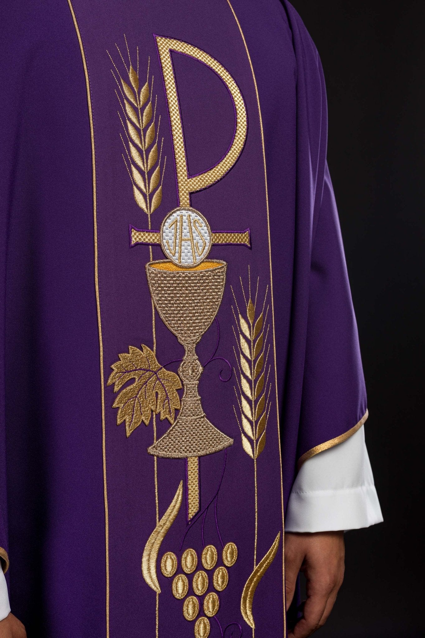 Purple chasuble embroidered with IHS Chalice pattern - Image 3
