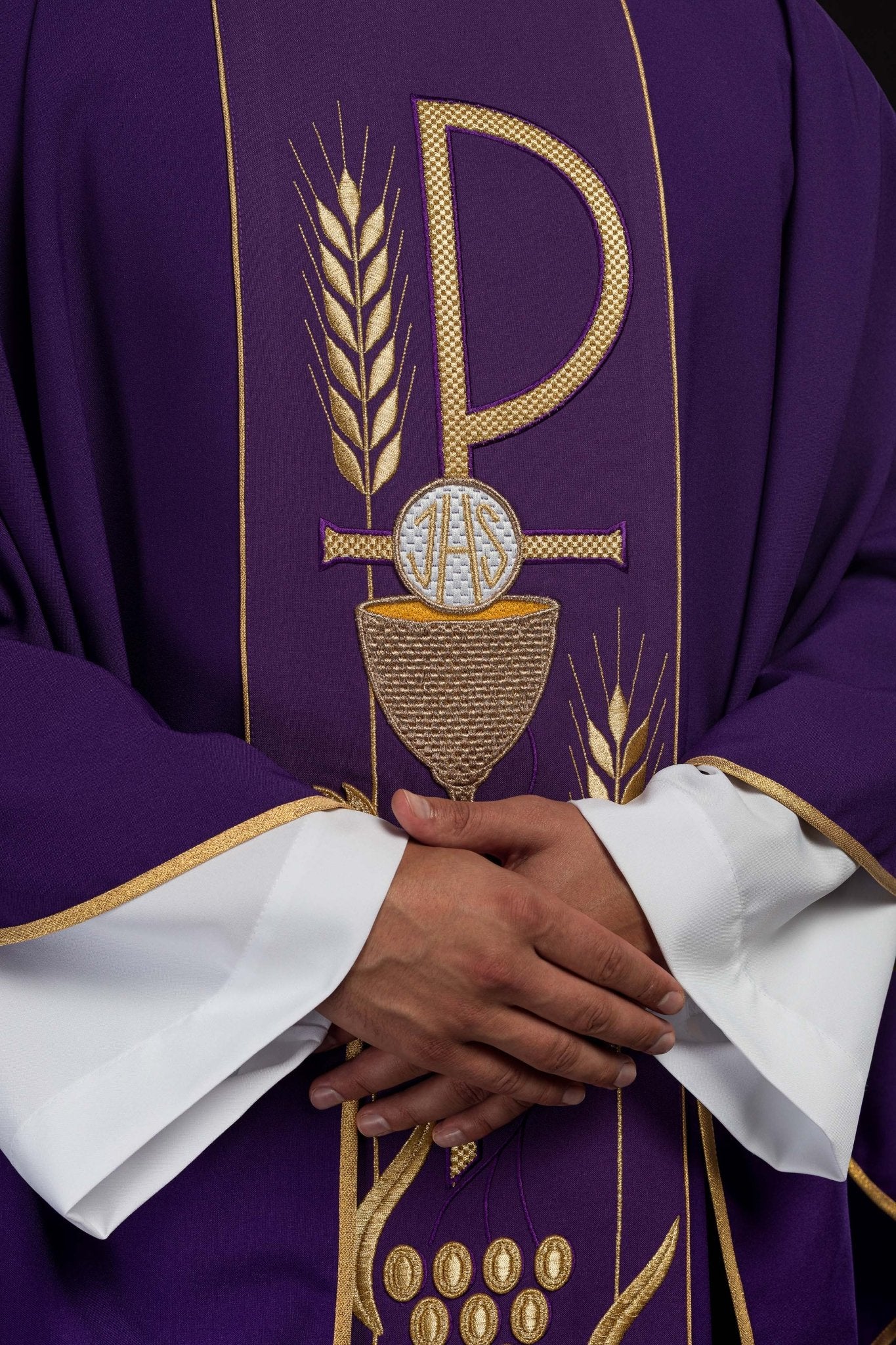 Purple chasuble embroidered with IHS Chalice pattern - Image 4