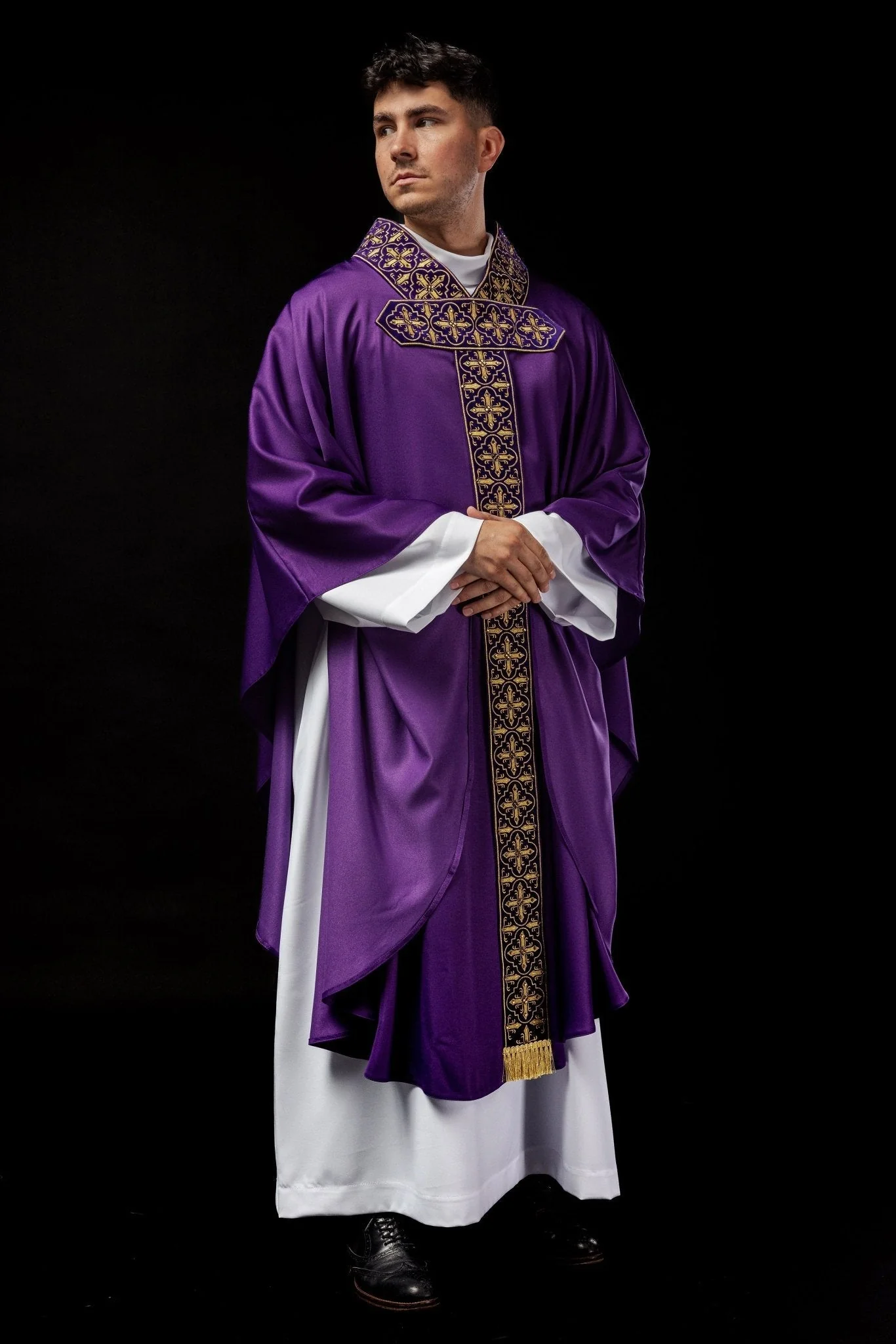 Purple chasuble finished by hand with 500 decorative stones - Image 8