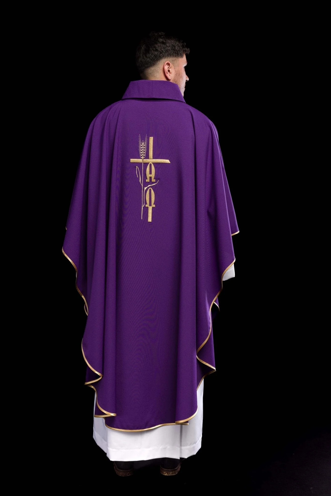 Purple chasuble with cross and alfa omega symbols - Image 7