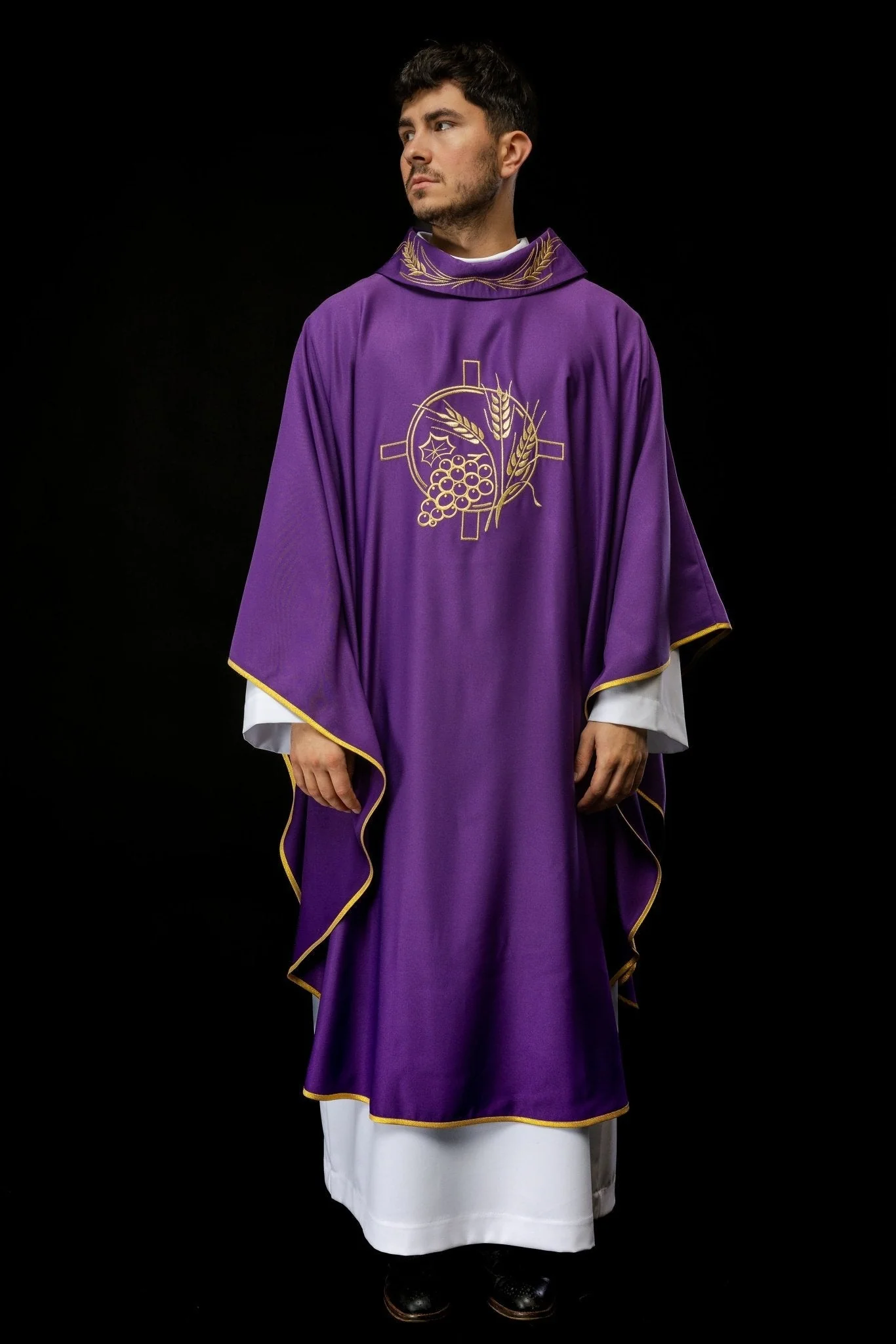 Purple chasuble with decorated collar, cross and wheat embroidery - Image 2