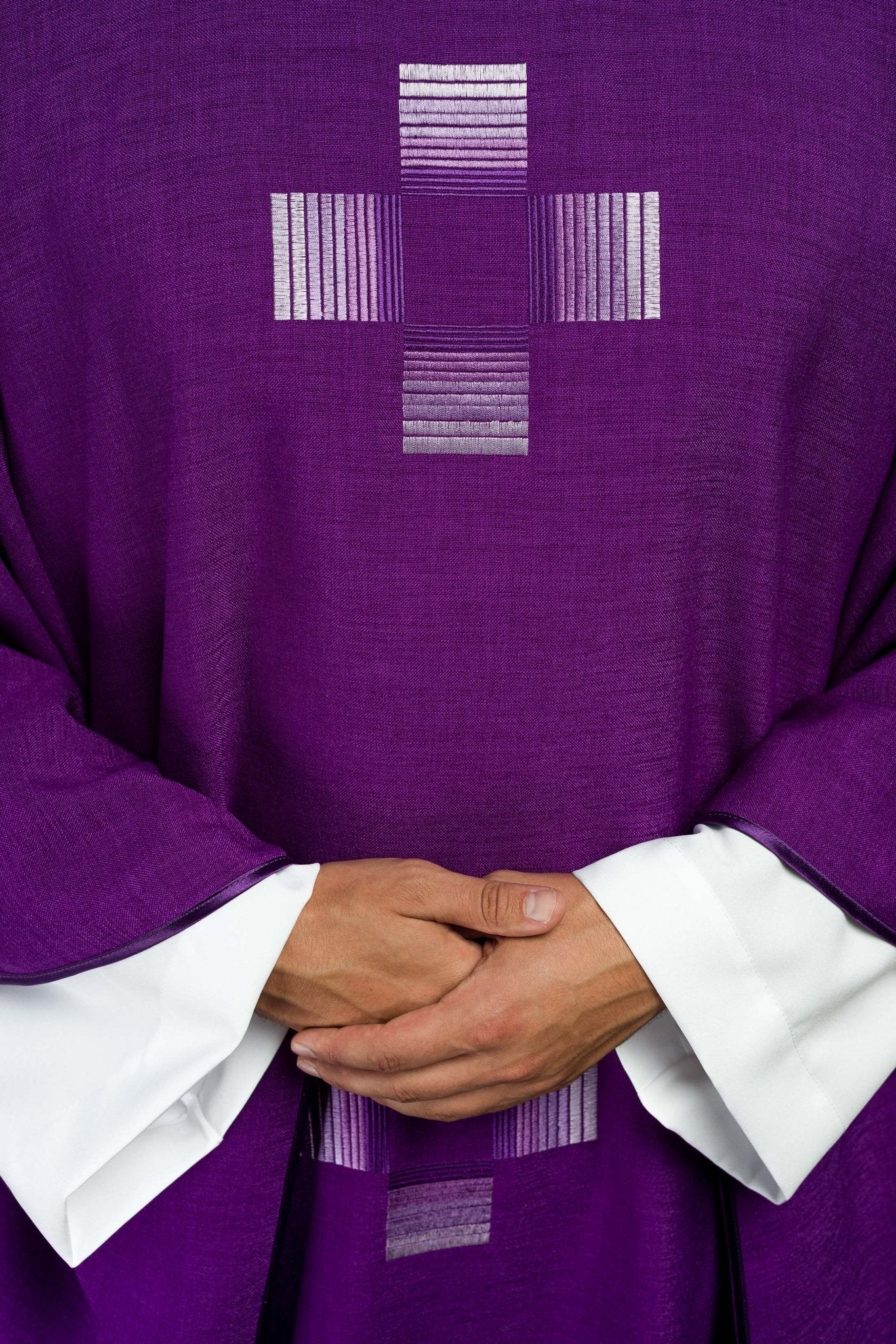 Purple chasuble with embroidered crosses - Image 3