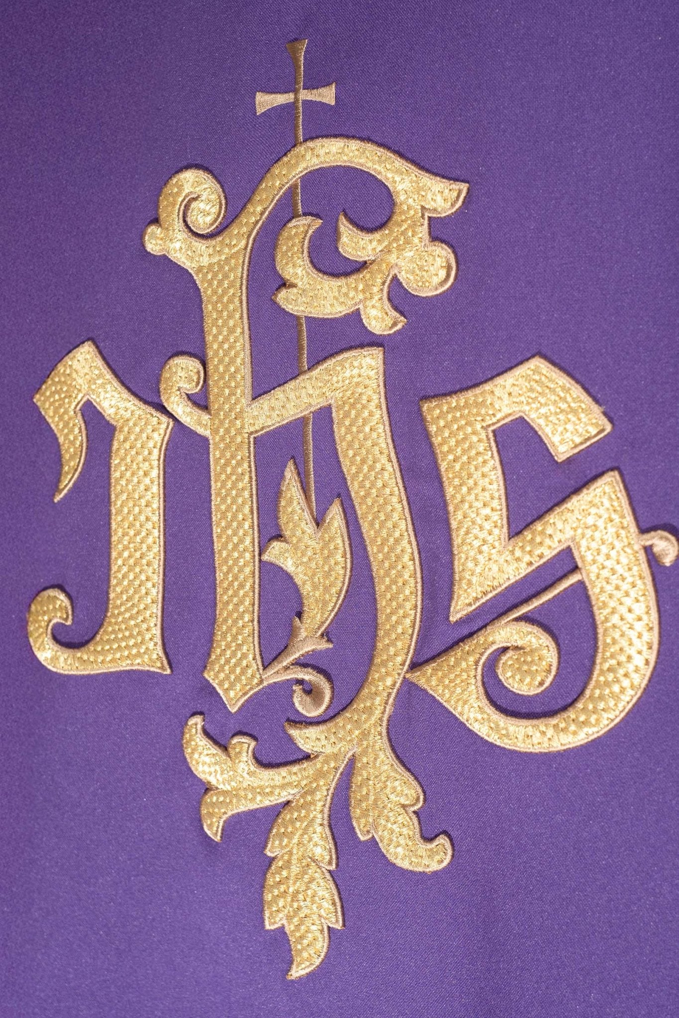 Purple chasuble with golden IHS embroidery - Image 3