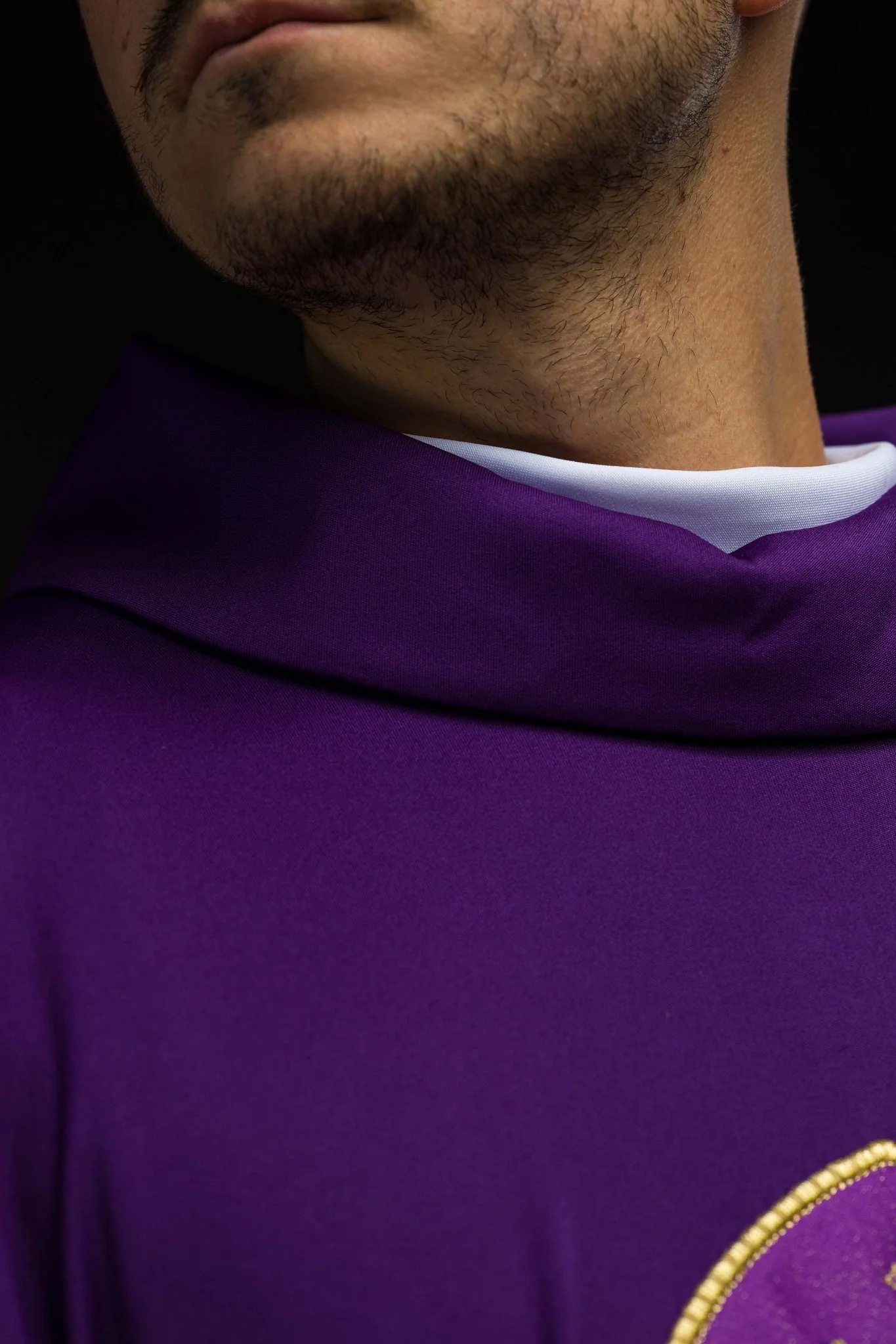 Purple chasuble with IHS made from sports fabric SACROLITE - Image 5