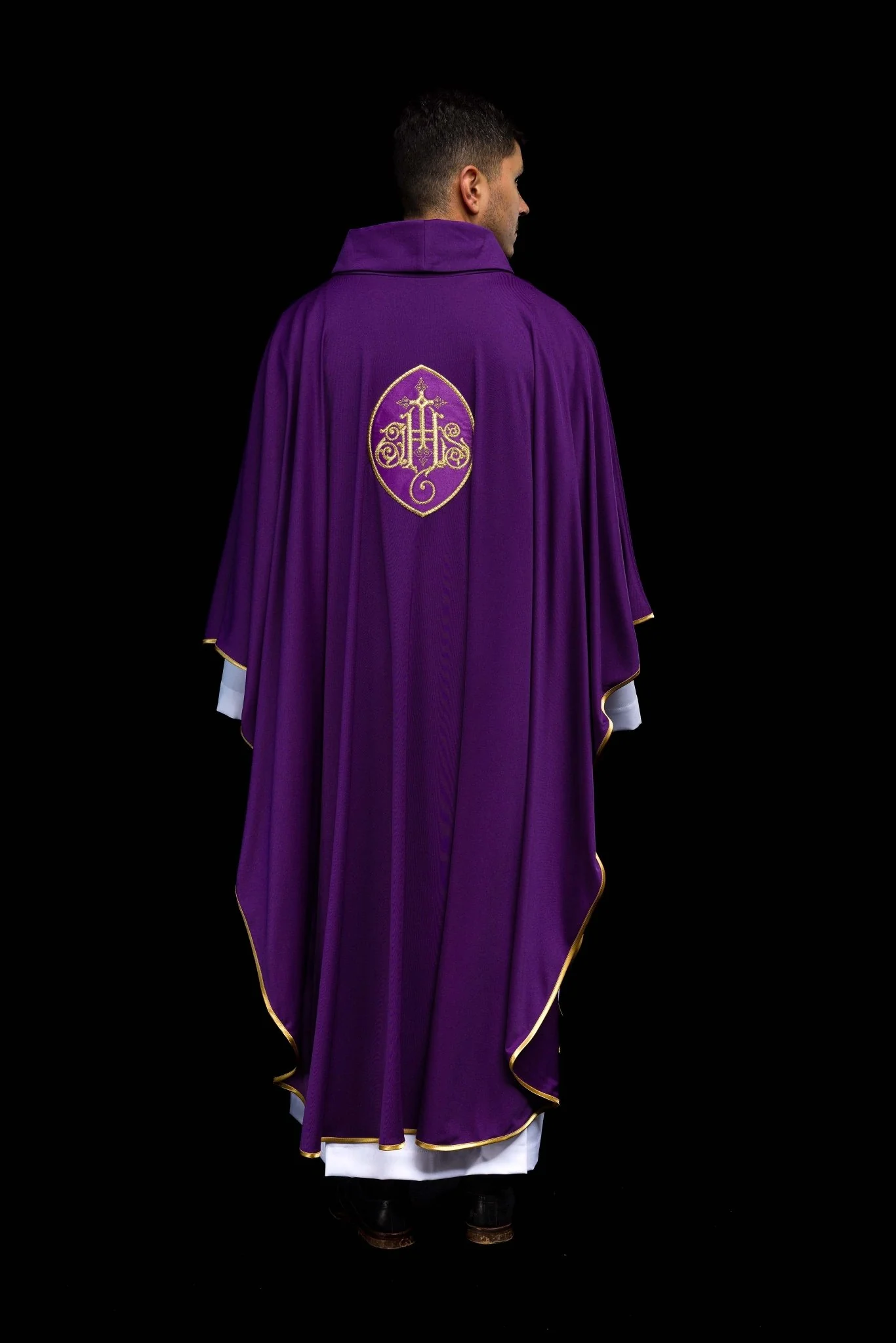 Purple chasuble with IHS made from sports fabric SACROLITE - Image 8