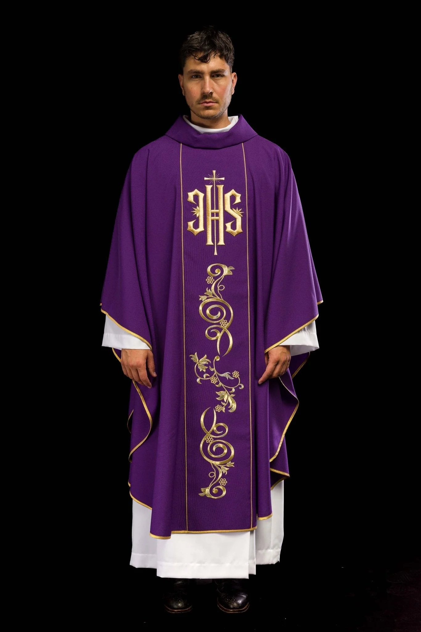 Purple chasuble with IHS motif - Image 2