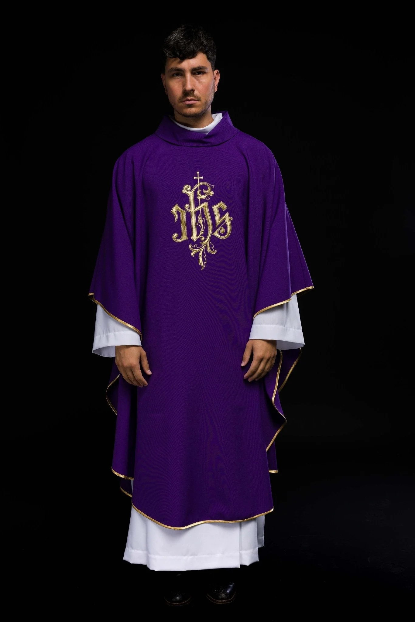 Purple chasuble with JHS gold symbol - Image 8