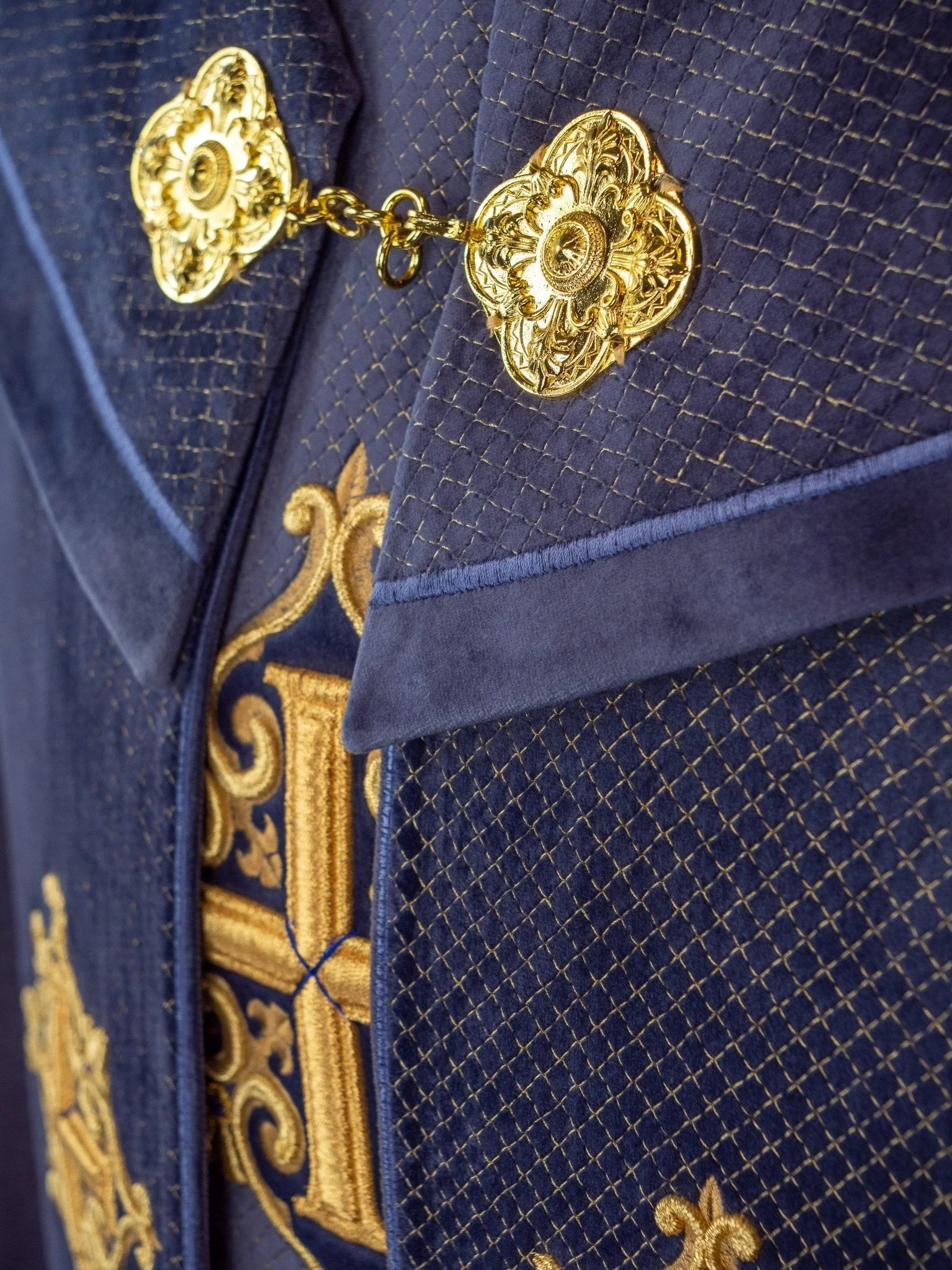 Purple cope with a velvet sash and cross embroidery - Image 4