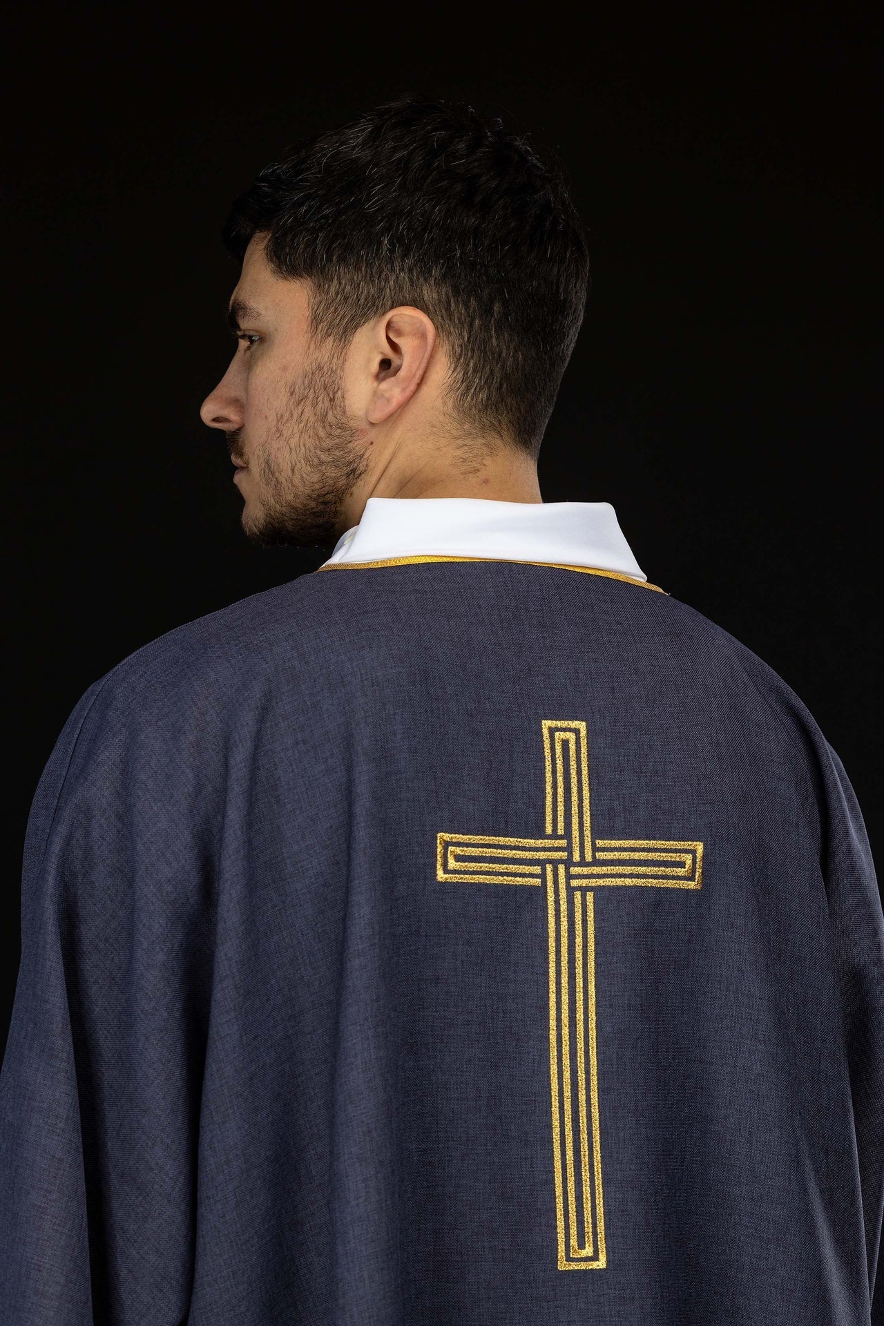 Purple dalmatic with an embroidered gold cross - Image 6