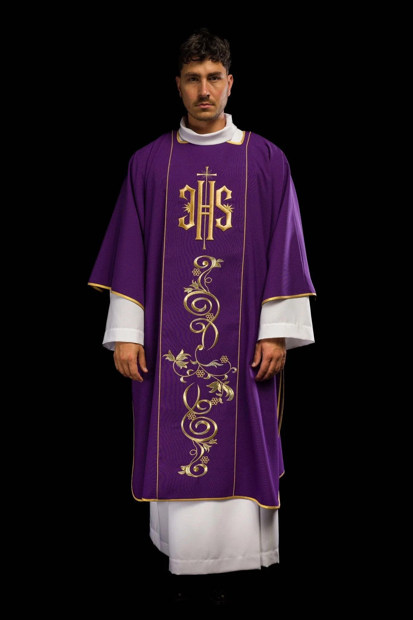 Purple dalmatic with embroidered IHS band - Image 2