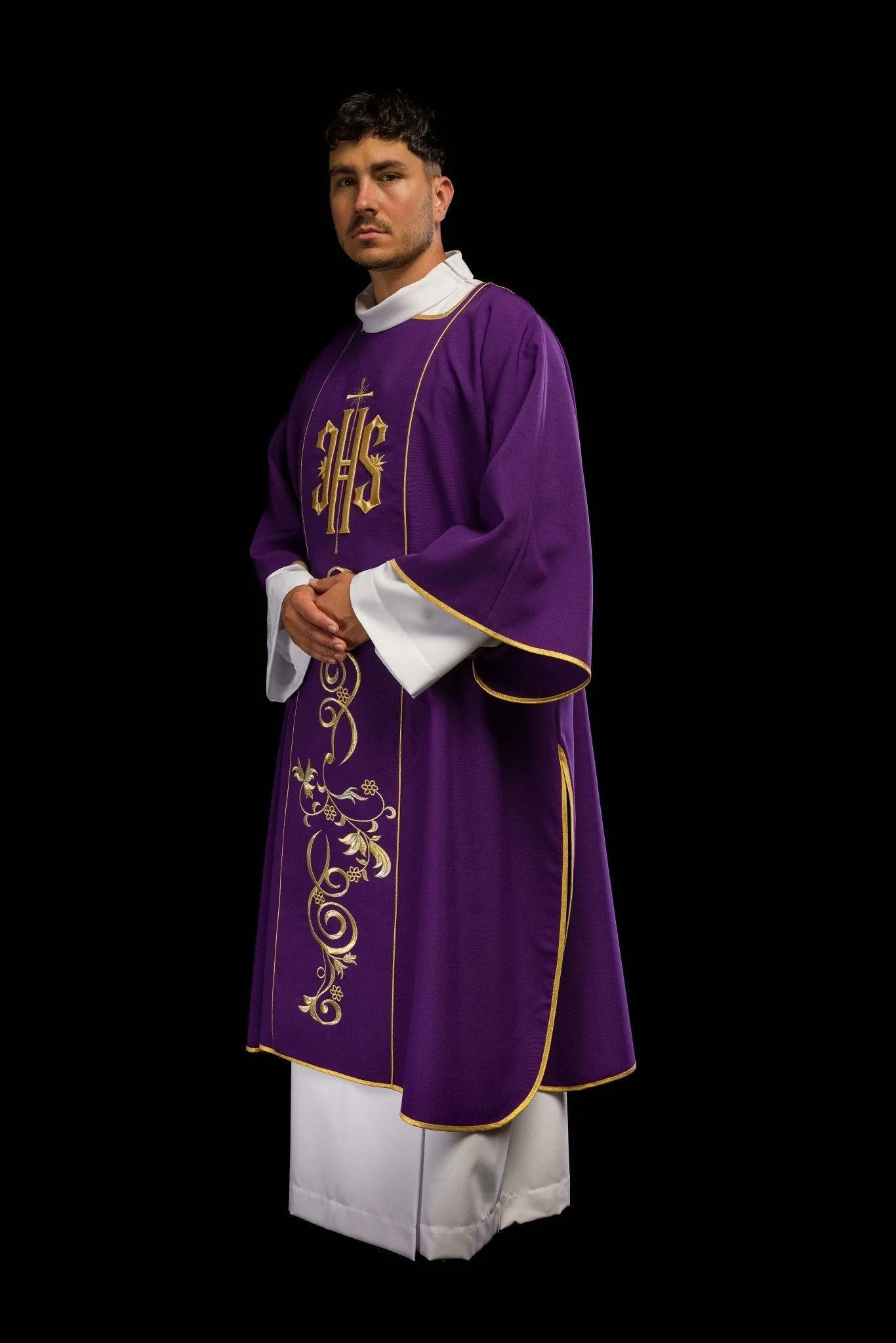Purple dalmatic with embroidered IHS band - Image 7