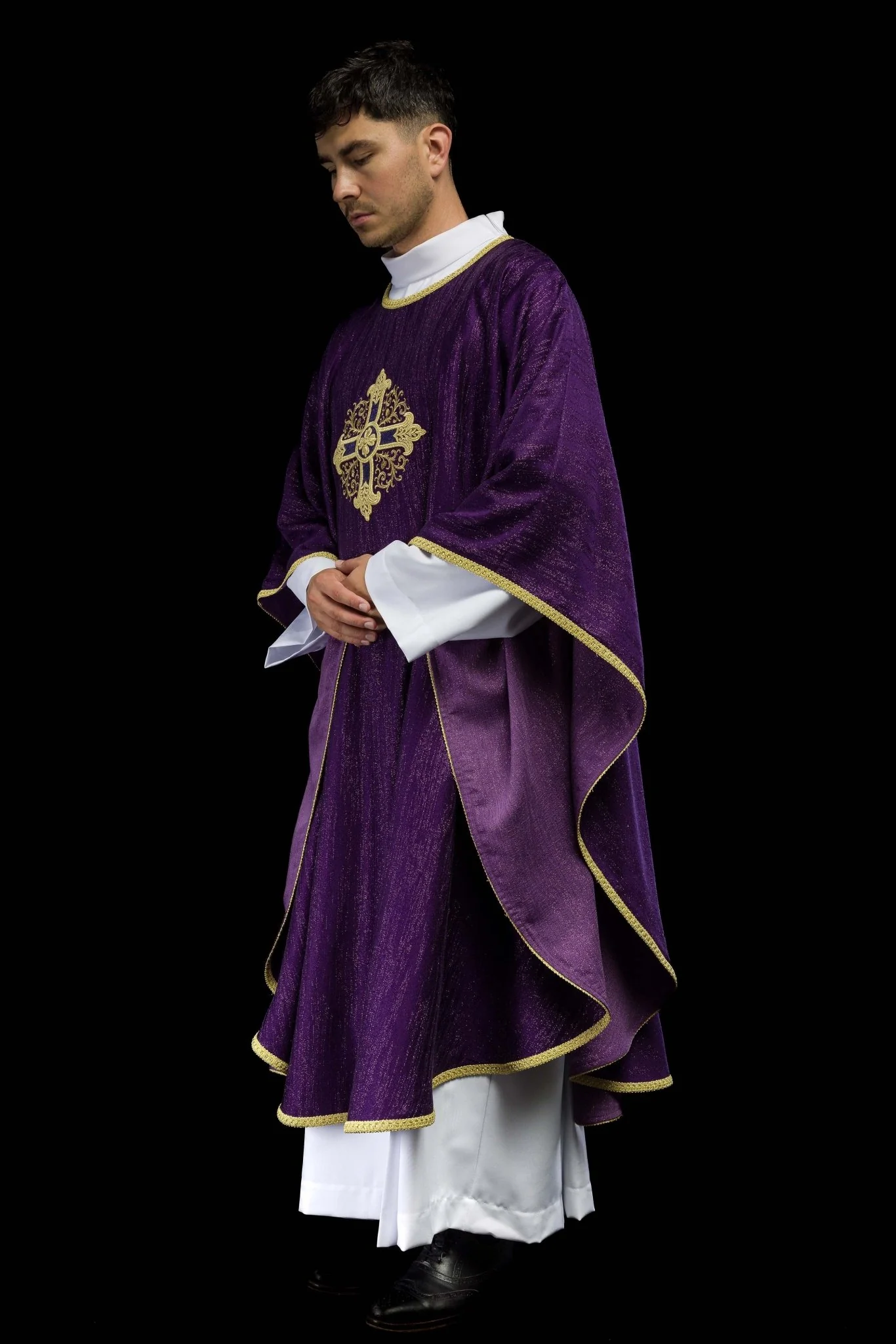 Purple Liturgical Chasuble with Embroidered Cross – Decorative Fabric - Image 9