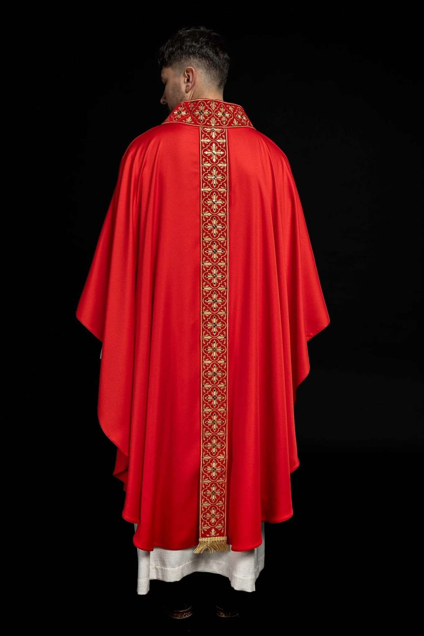 Red chasuble adorned with stones and a narrow band - Image 10