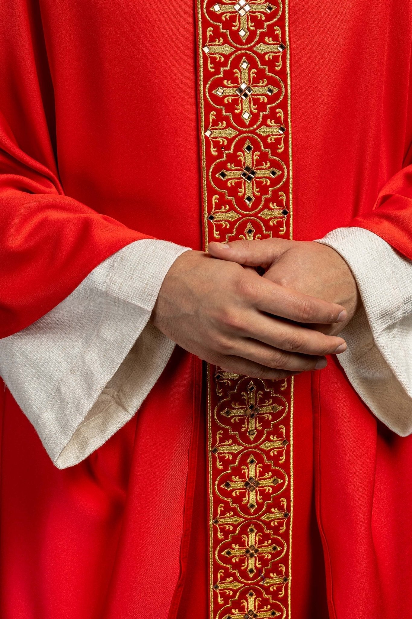 Red chasuble adorned with stones and a narrow band - Image 5