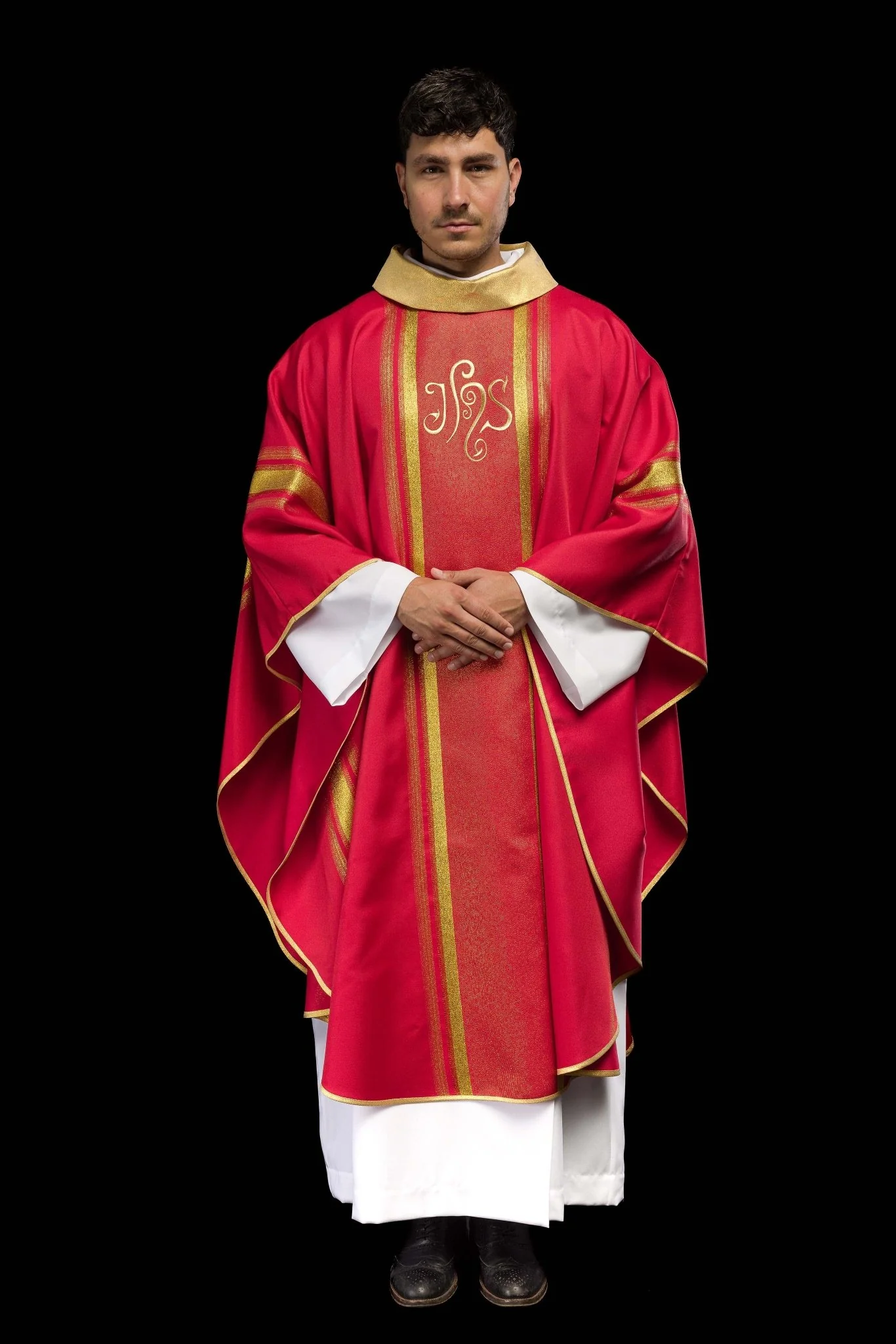 Red chasuble embroidered with IHS motif with gilding - Image 9
