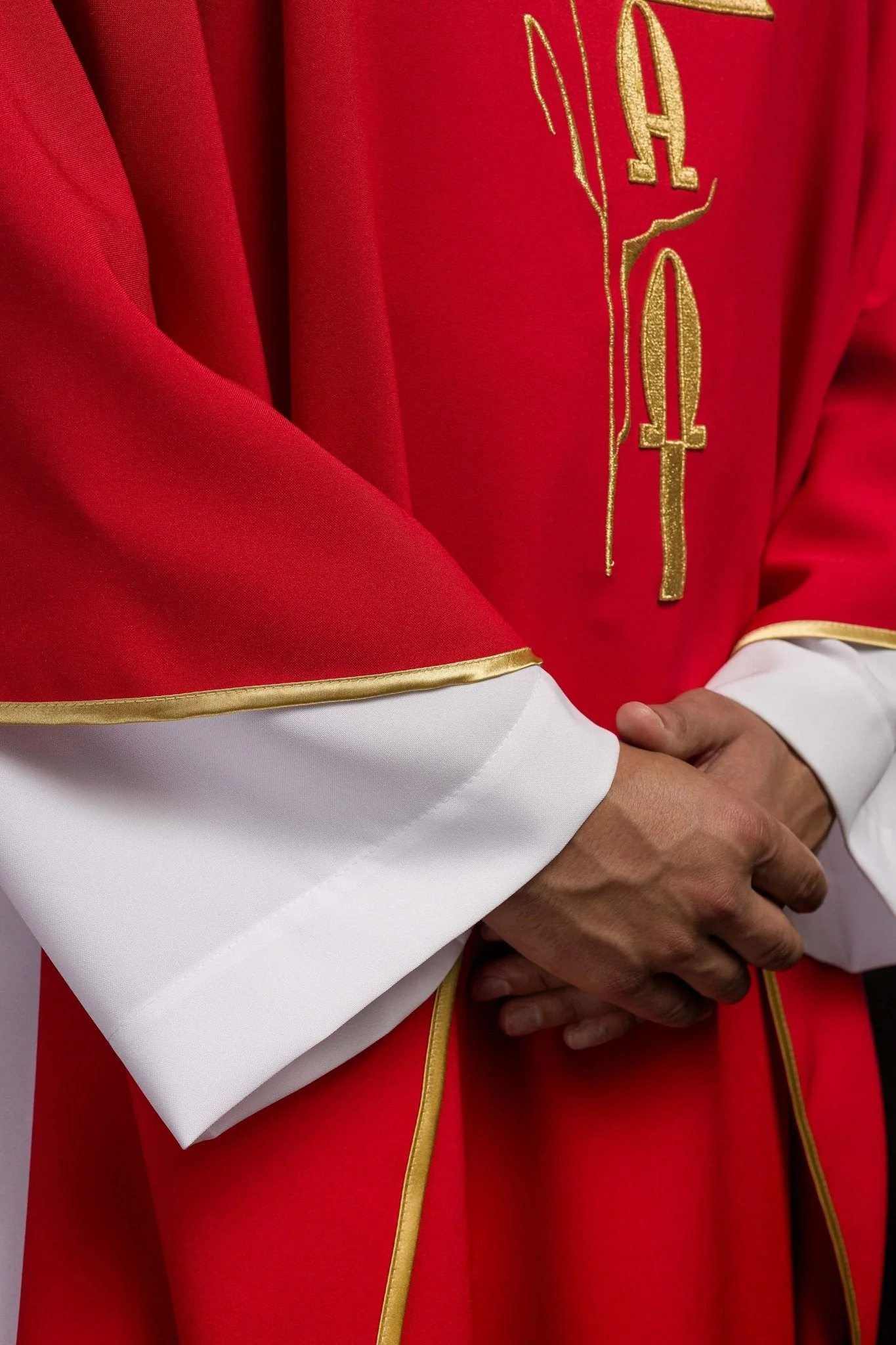 Red chasuble with cross and alfa omega symbols - Image 4