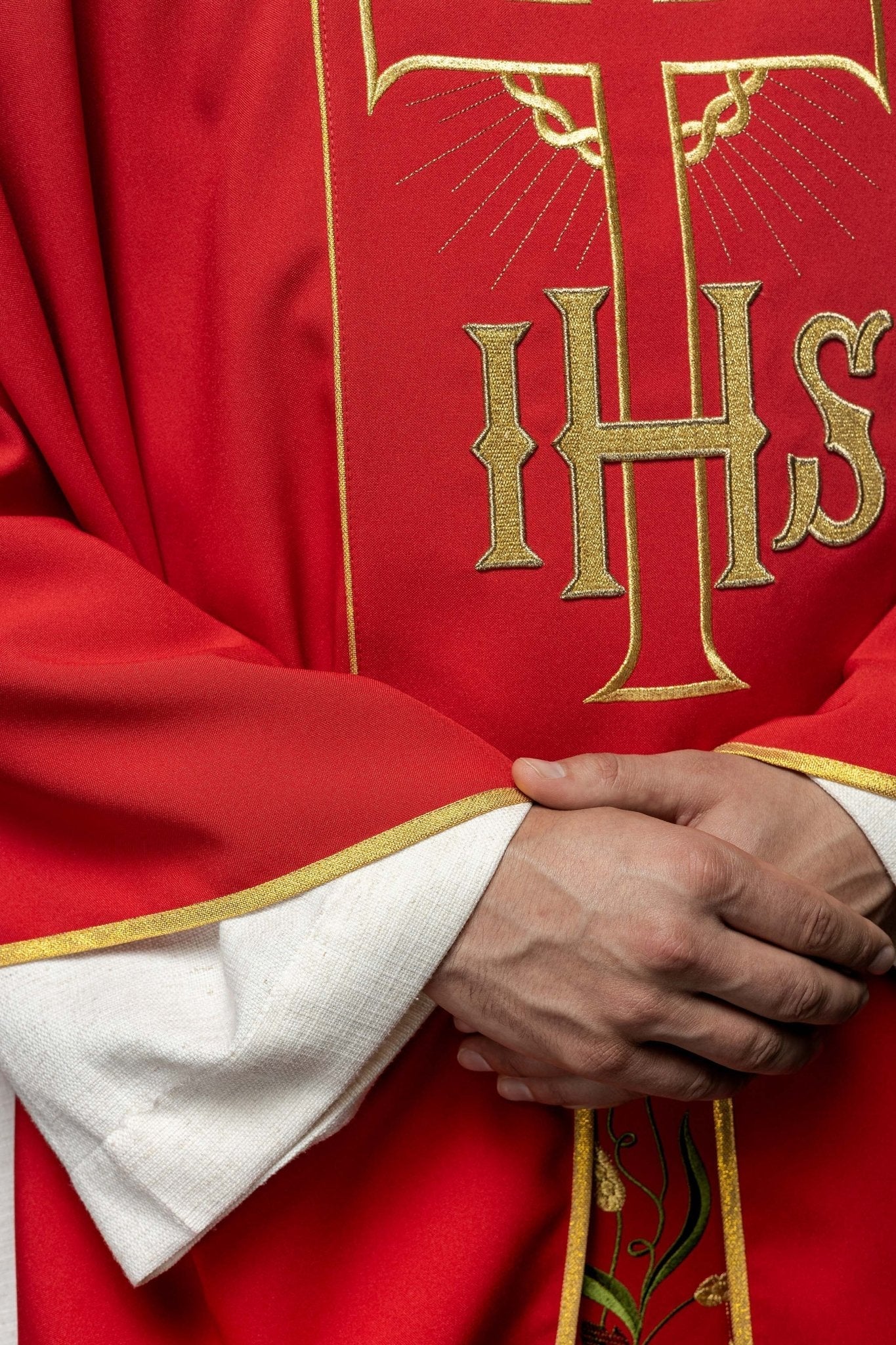 Red chasuble with cross symbol and grapes - Image 4