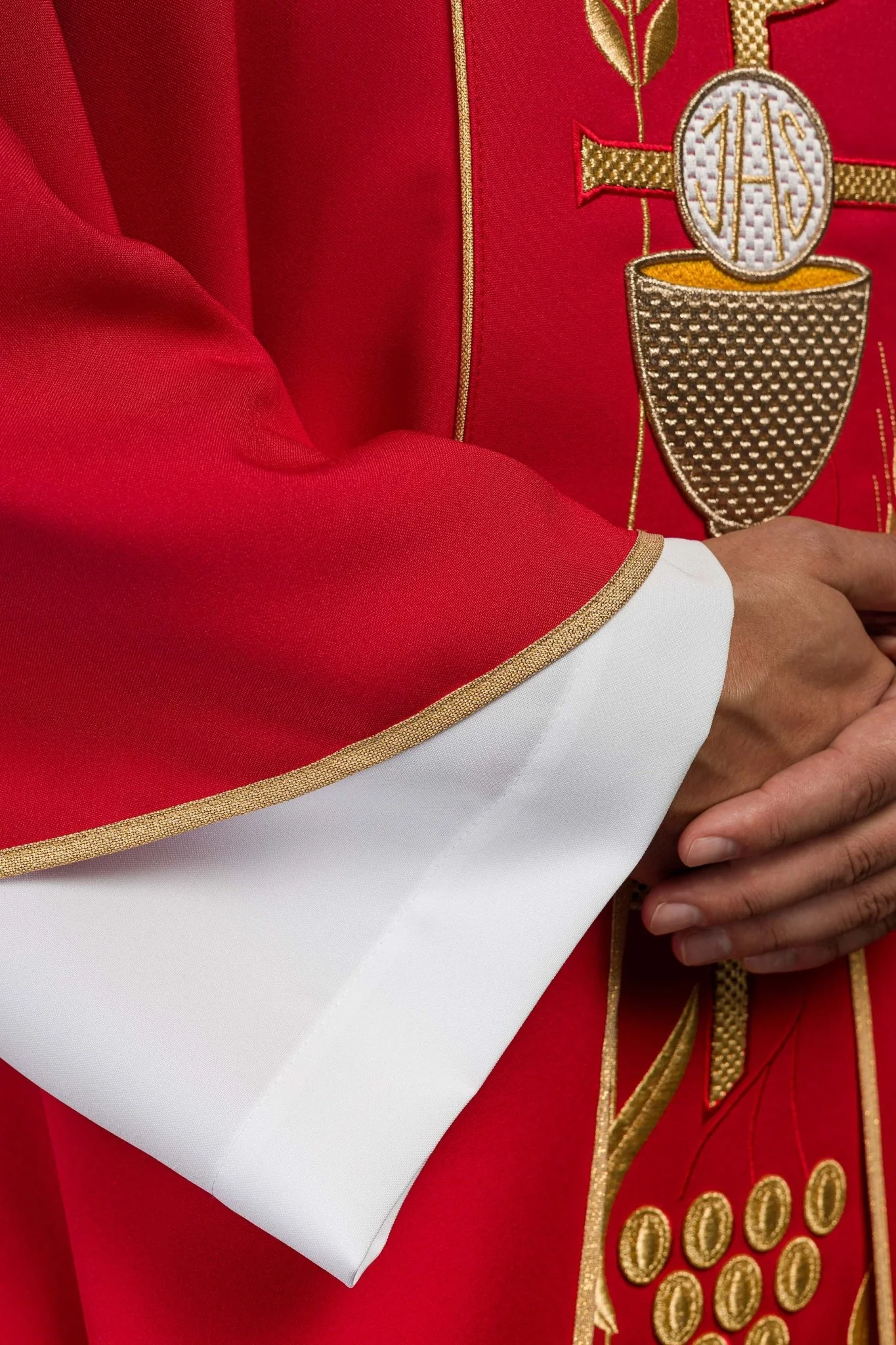Red chasuble with embroidered PX and chalice symbol - Image 4