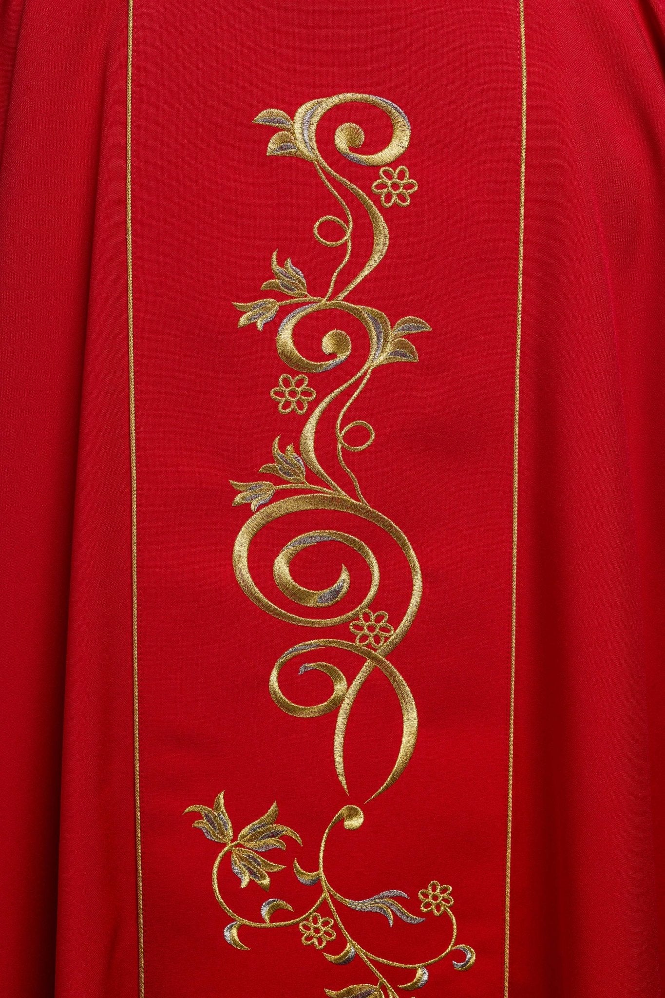 Red dalmatic with embroidered IHS band - Image 4