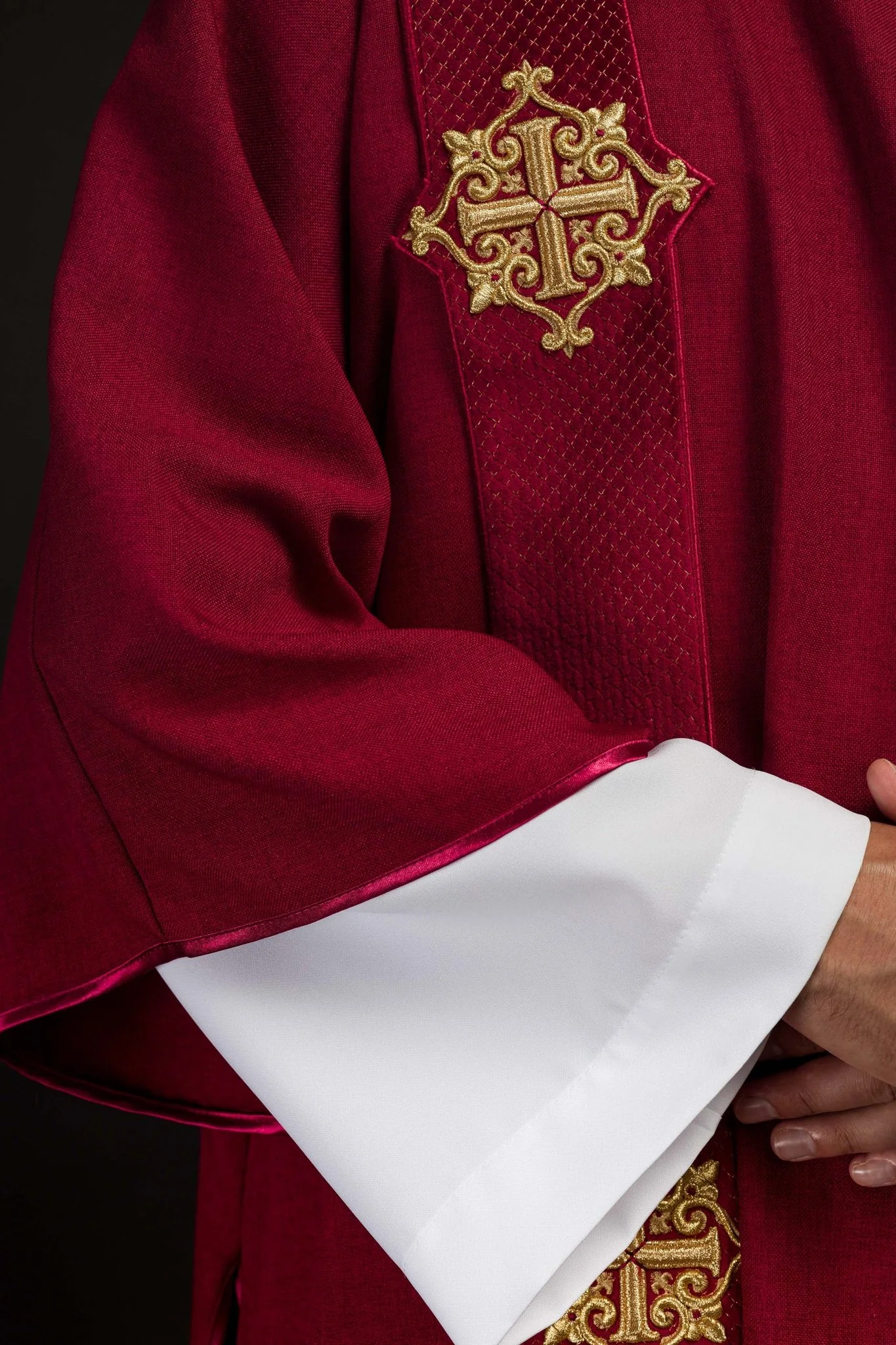 Red dalmatic with velvet bands and cross symbols - Image 3