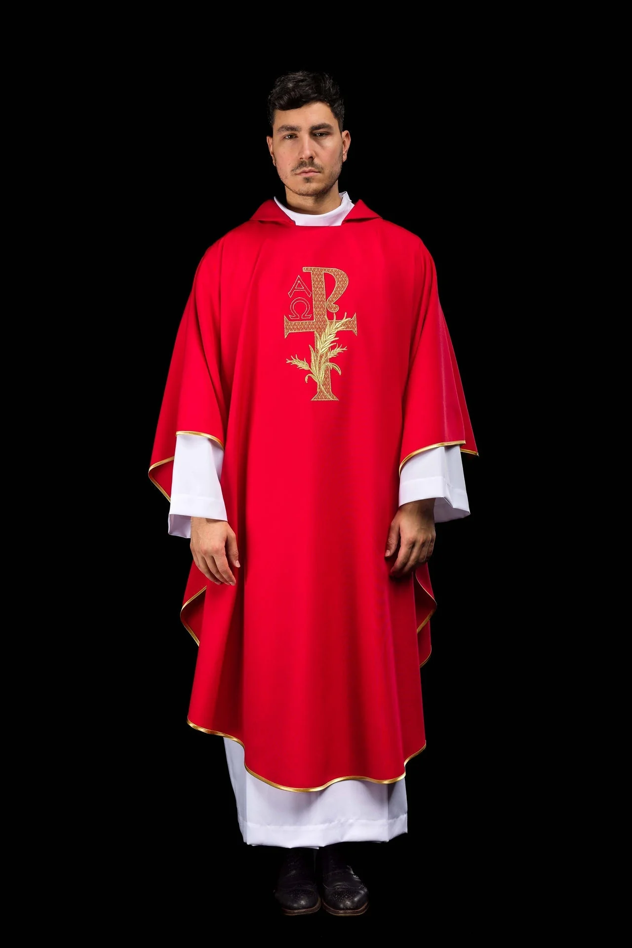Red embroidered chasuble with Alpha and Omega symbol and wide collar - Image 2
