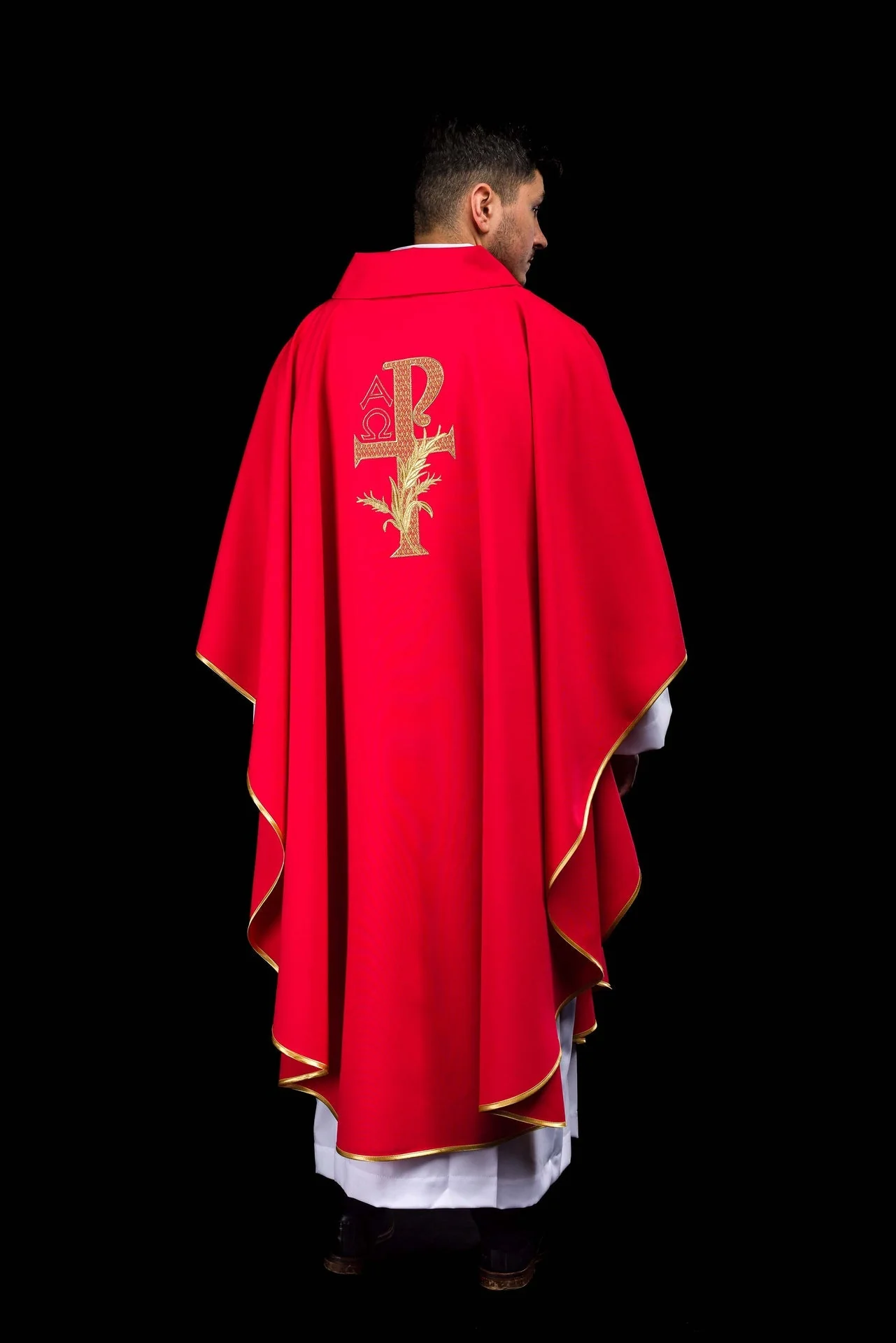 Red embroidered chasuble with Alpha and Omega symbol and wide collar - Image 7