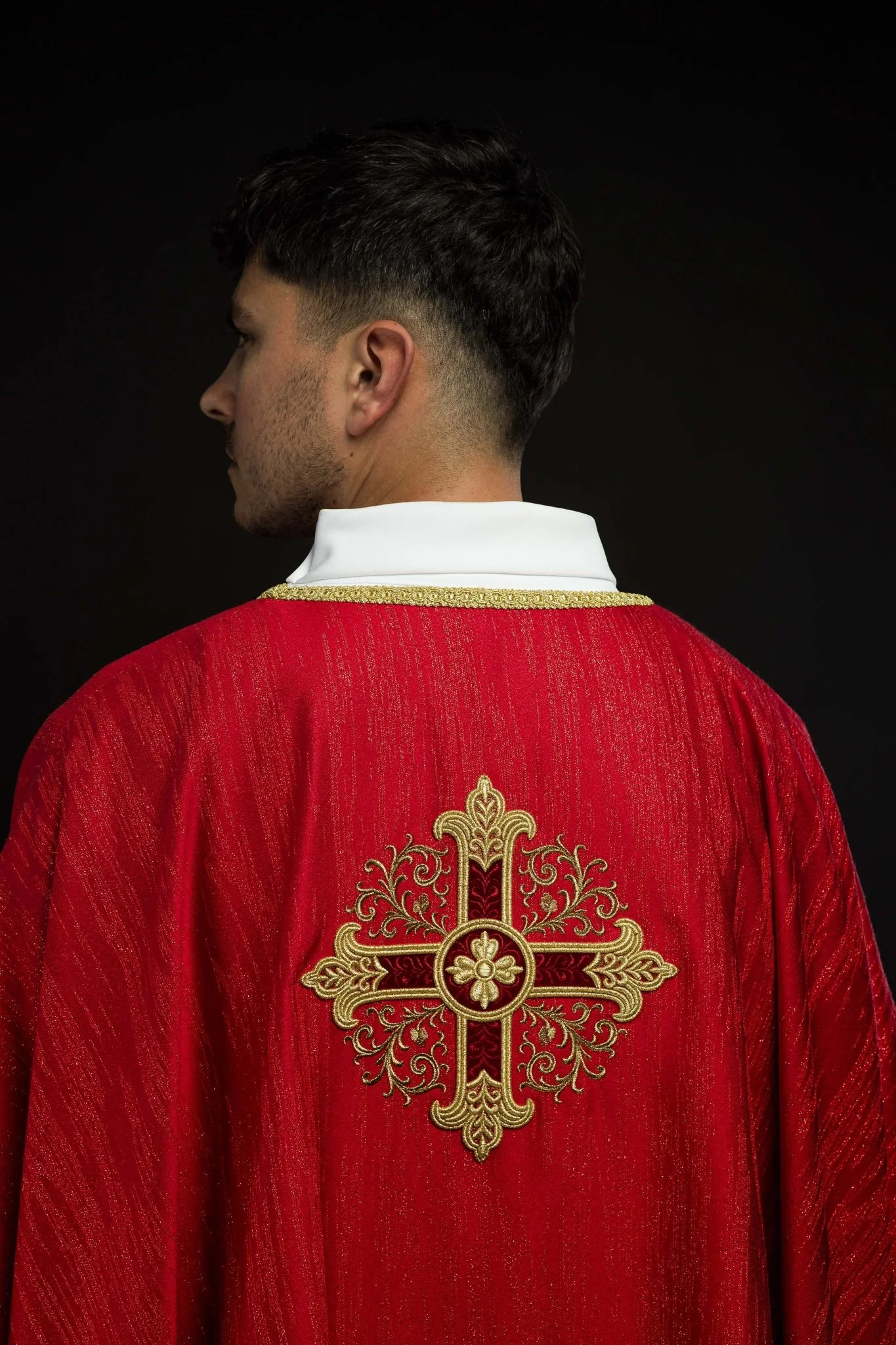 Red Liturgical Chasuble with Embroidered Cross on Decorative Fabric - Image 7