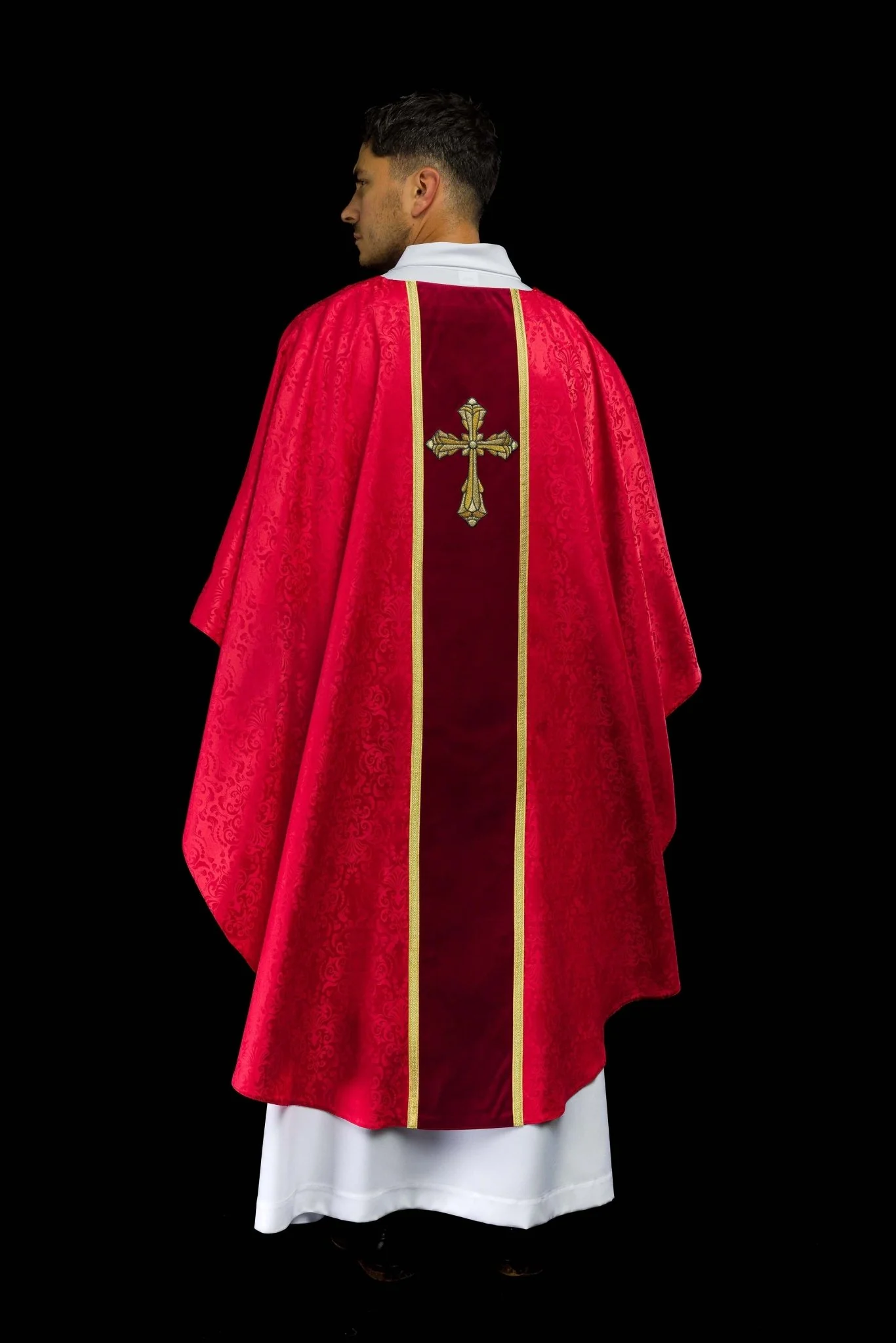 Red liturgical chasuble with stole and cross embroidery on jacquard fabric - Image 7