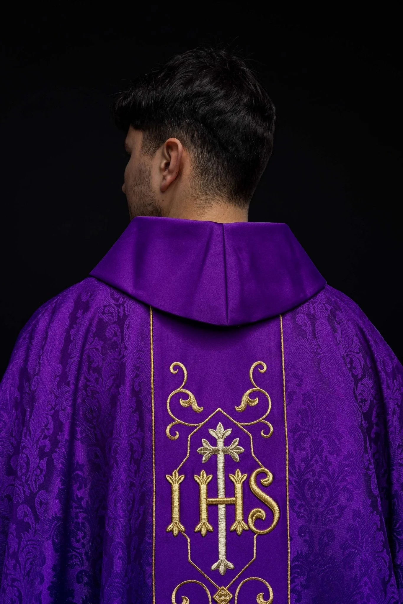 Richly embroidered purple IHS chasuble - Image 6