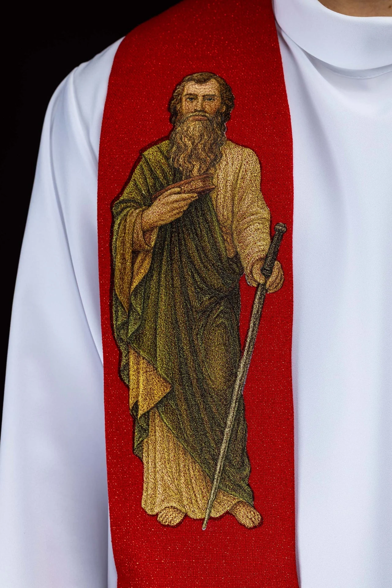 Richly embroidered stole with the image of Saints Peter and Paul - Image 3