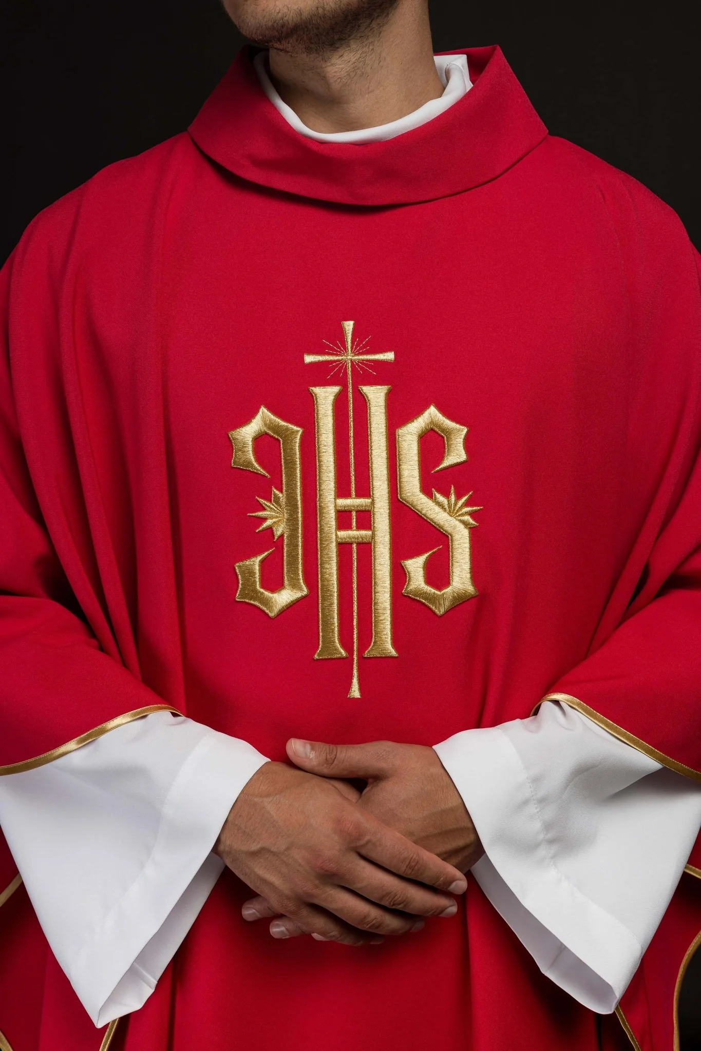 Simple chasuble with raised IHS gold embroidery - Image 3