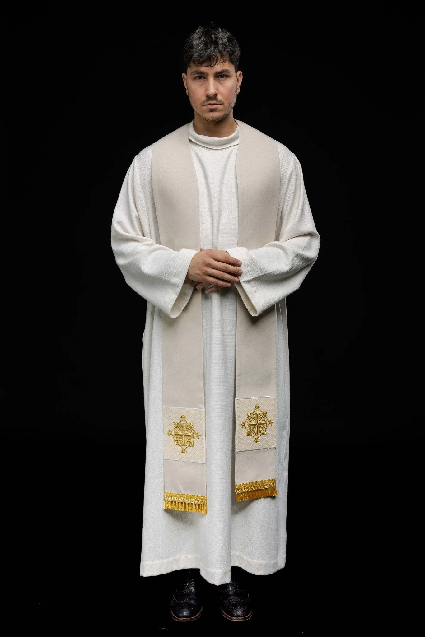 Embroidered stole with a cross symbol ecru velvet - Image 6