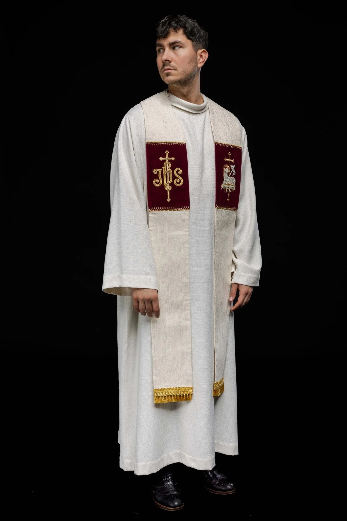 Stole with embroidered Lamb of God and JHS symbol - Image 7