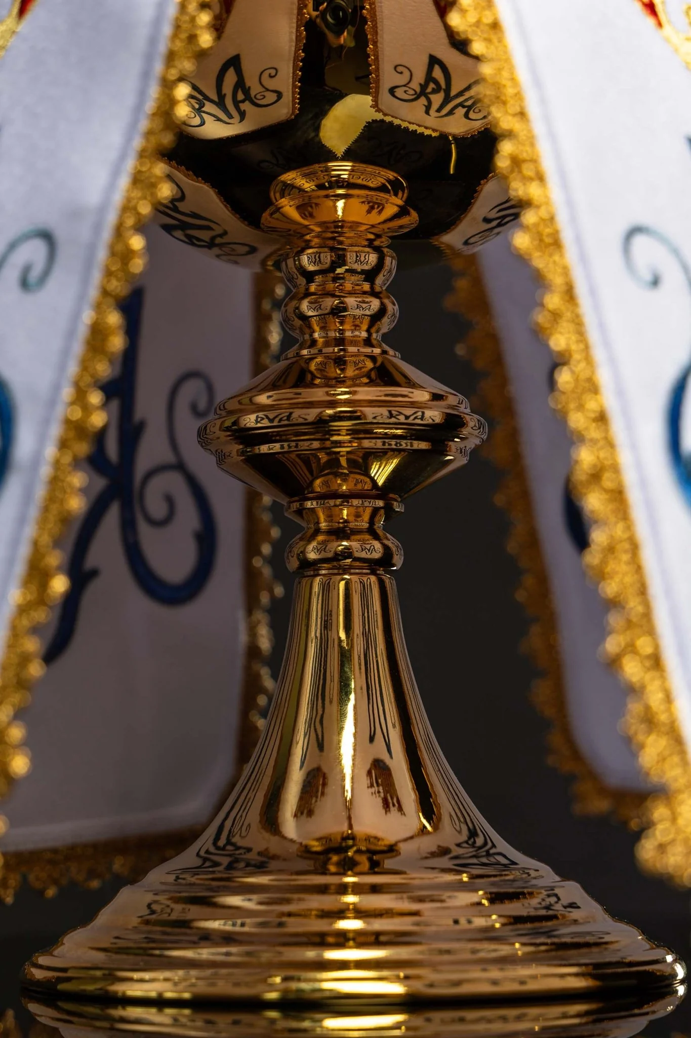 Veil for a can with a Marian motif - Image 5
