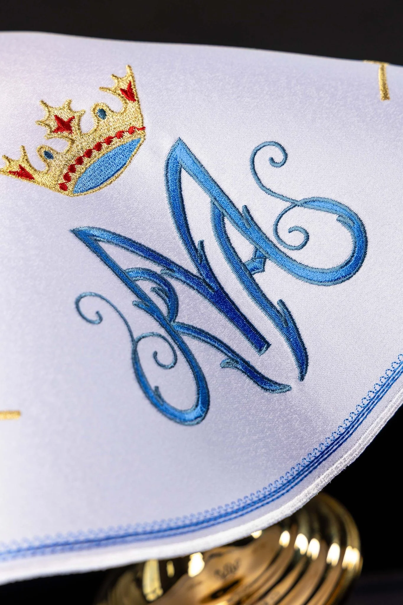 Veil for can with blue Marian embroidery - Image 3