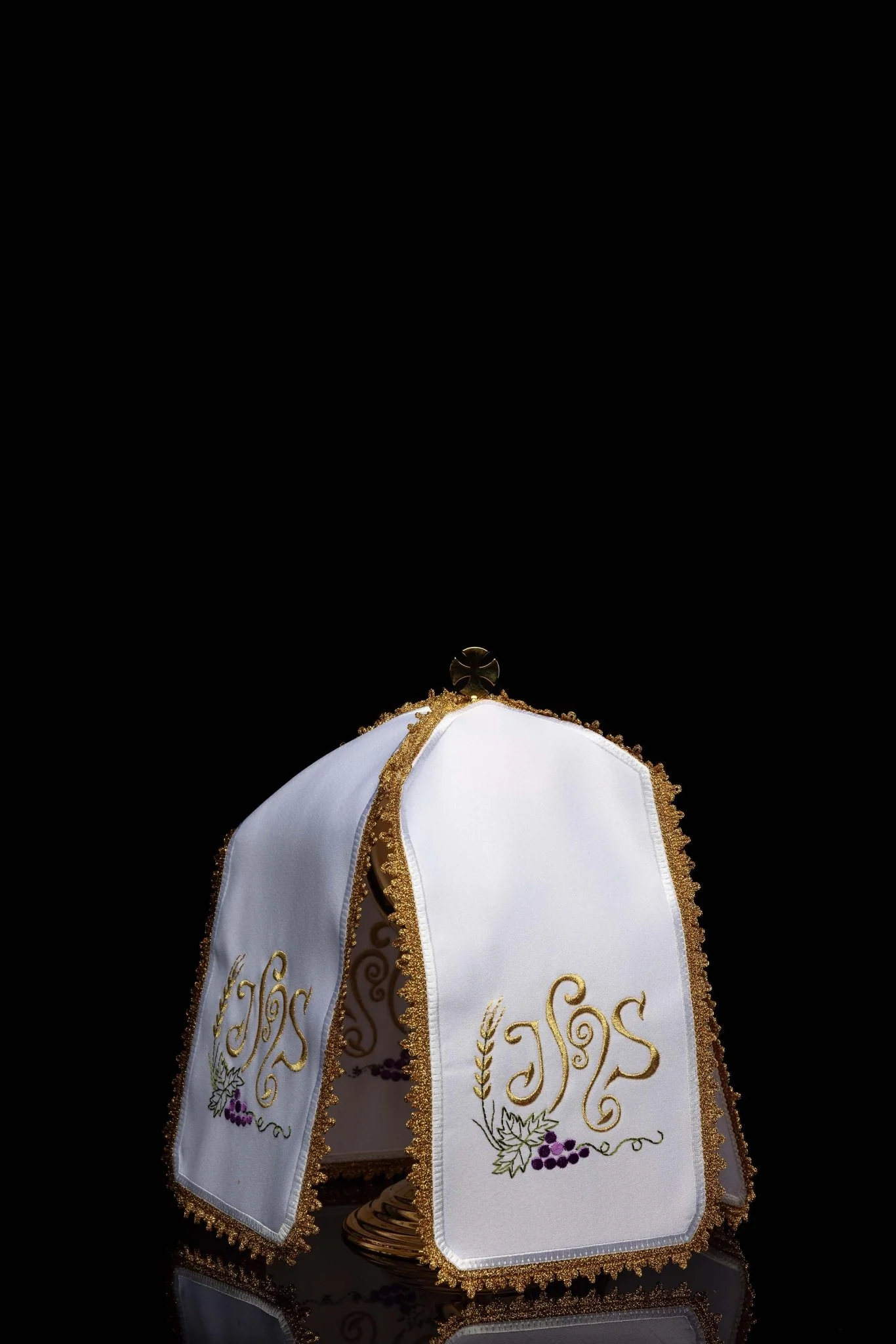 Veil for the pyx with IHS embroidery - Image 2