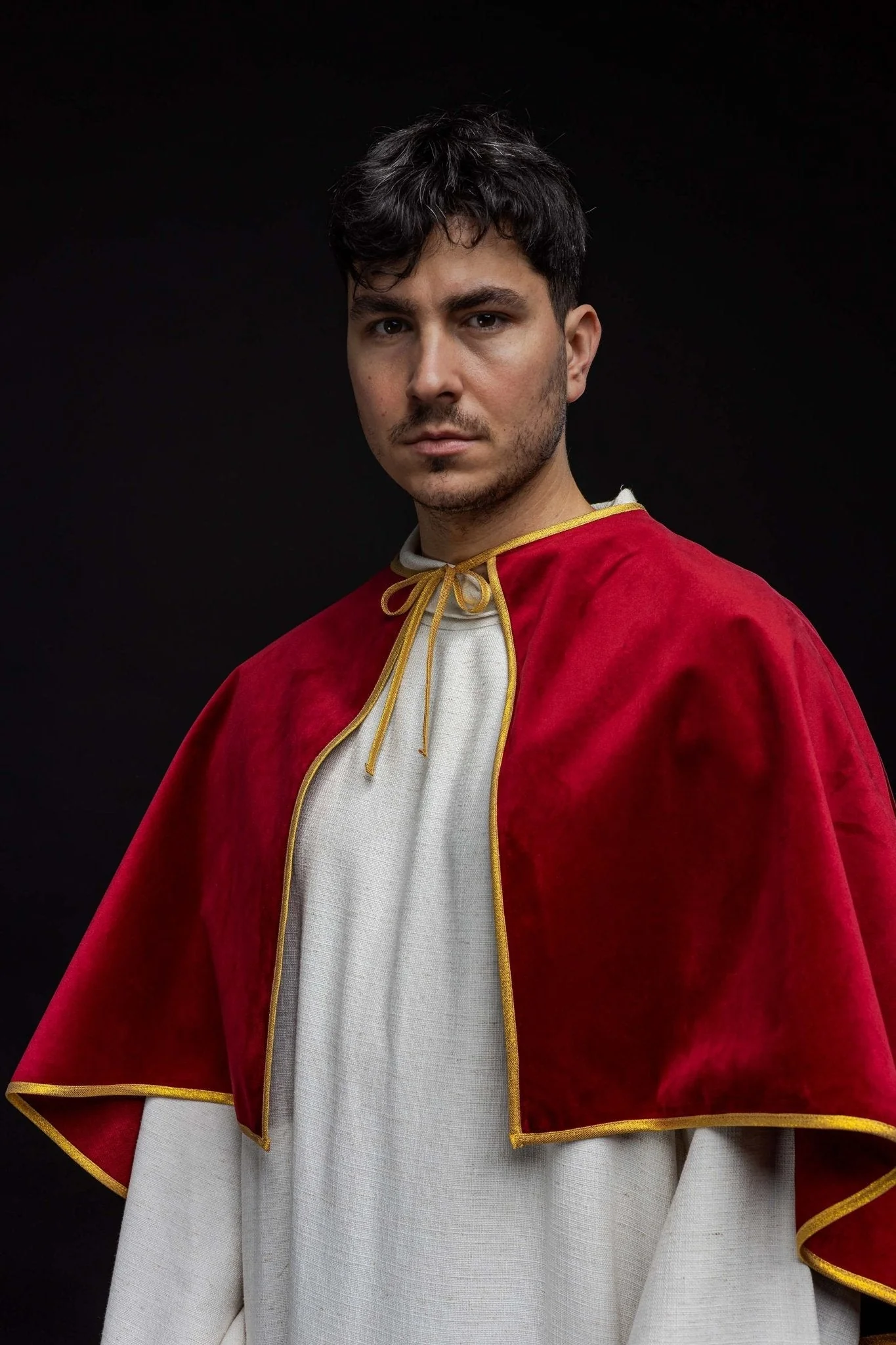 Velvet altar boy cape with ties red - Image 8