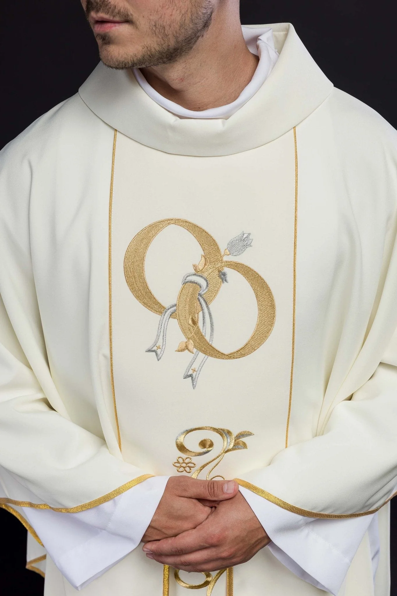 Wedding Chasuble with rings in ecru - Image 3