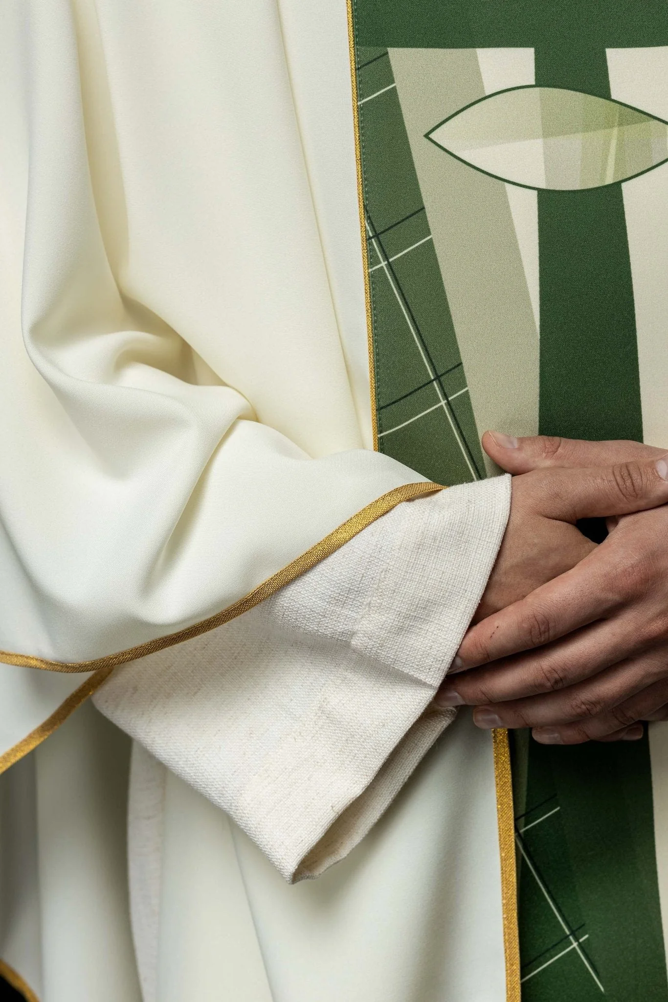 White chasuble embroidered with cross and fish patter - Image 5