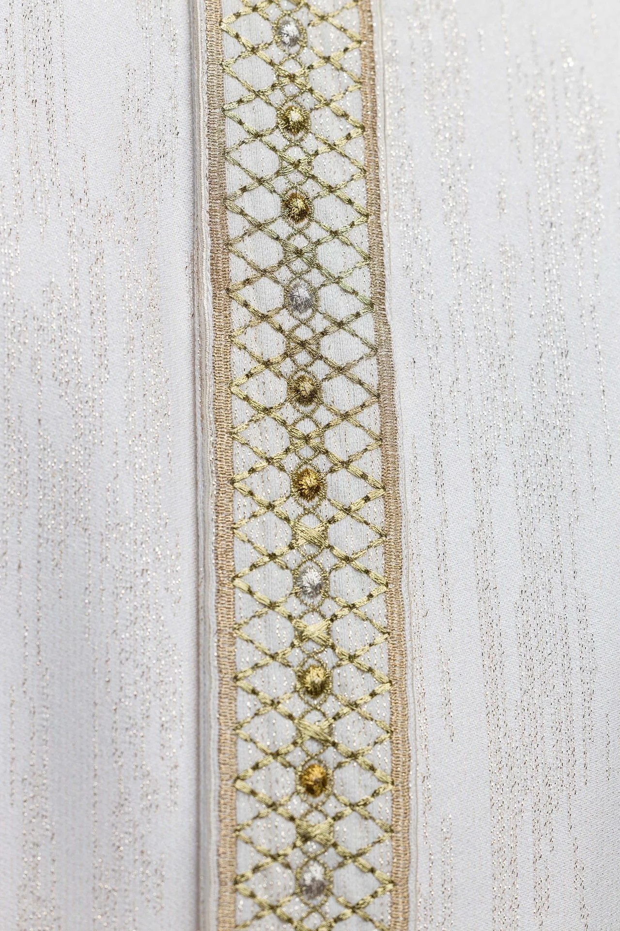 White Chasuble with Embroidered Band and Collar - Image 3