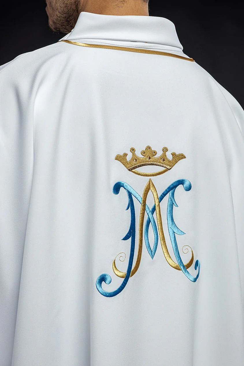 White dalmatic chasuble with Marian embroidery - Image 4